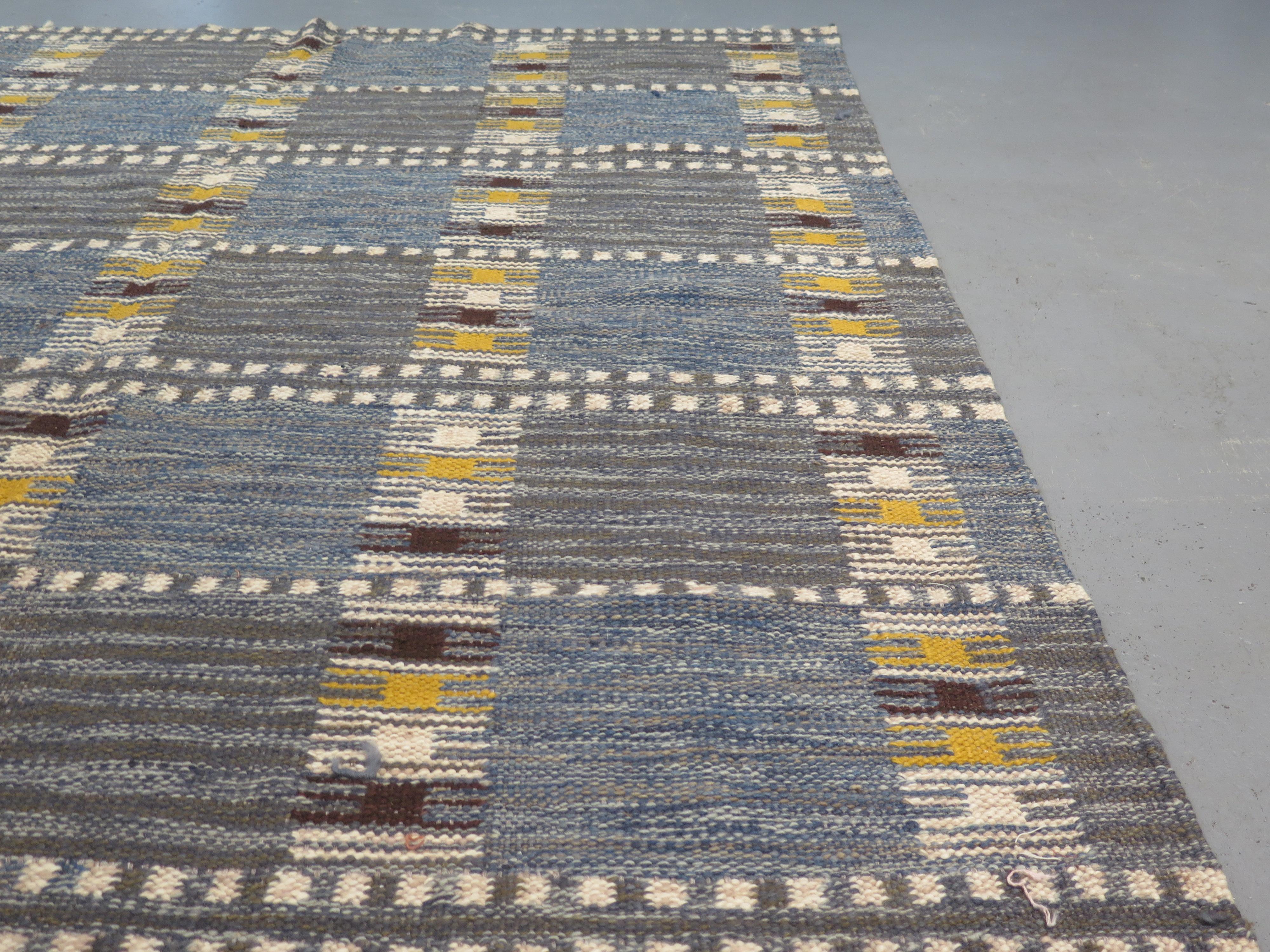 Flatweave carpets – known as röllakan – have been woven in Sweden since the 17th Century or earlier, but experienced a particular revival in the mid-20th Century, incorporating elements of both mid-century modern and folk design. These pieces are