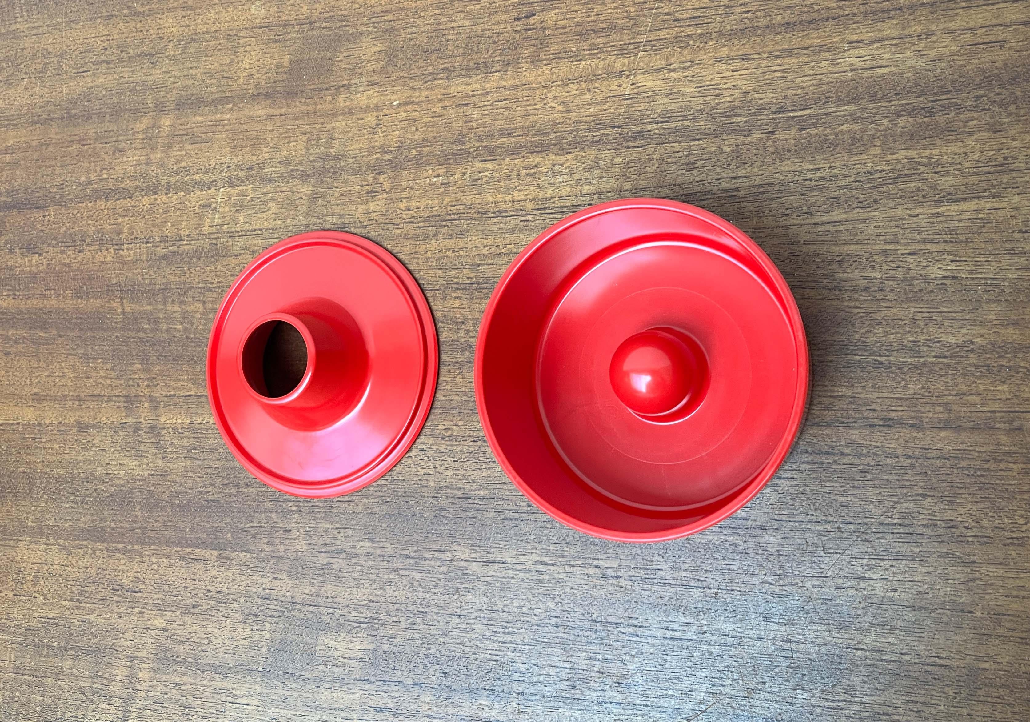 Moderner schwedischer Aschenbecher aus rotem Melamin aus der Jahrhundertmitte Gunnar Larson Gustavsberg, 60er Jahre im Angebot 5