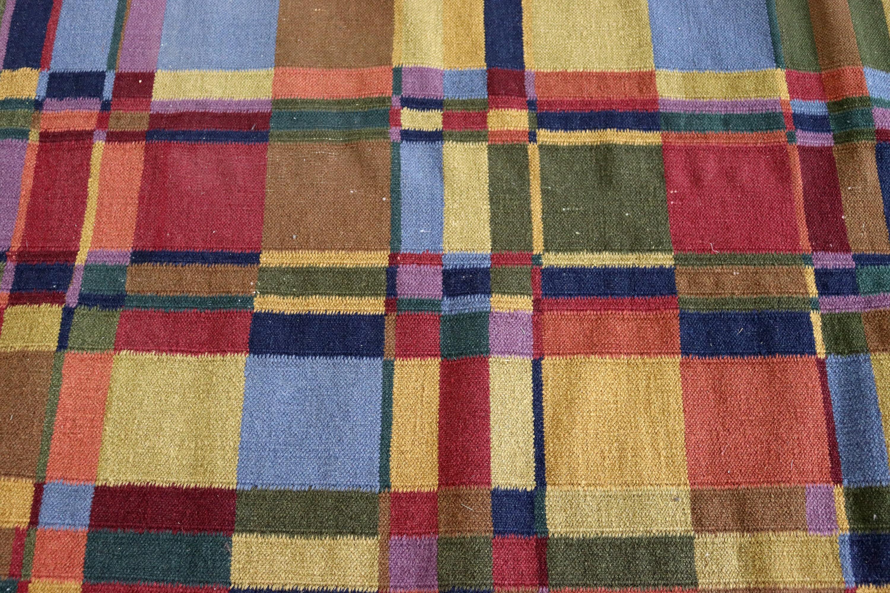 Mid-Century Modern Swedish Scandinavian Flat Weave Wool Area Rug, 1960s In Good Condition For Sale In Keego Harbor, MI