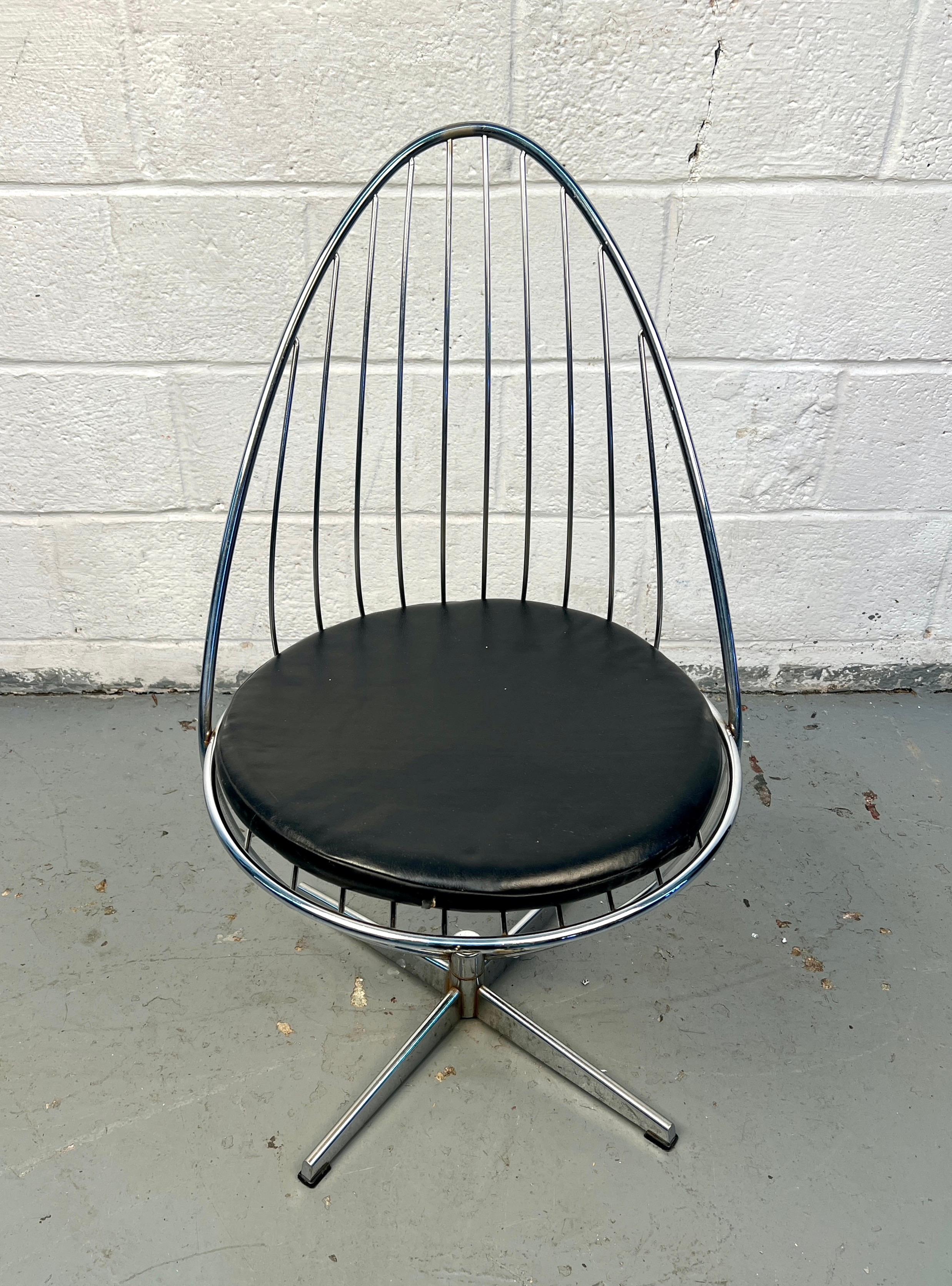 Mid-Century Modern Swedish Swivel Egg Chair in Chrome by Arne Dahlén In Good Condition For Sale In Brooklyn, NY