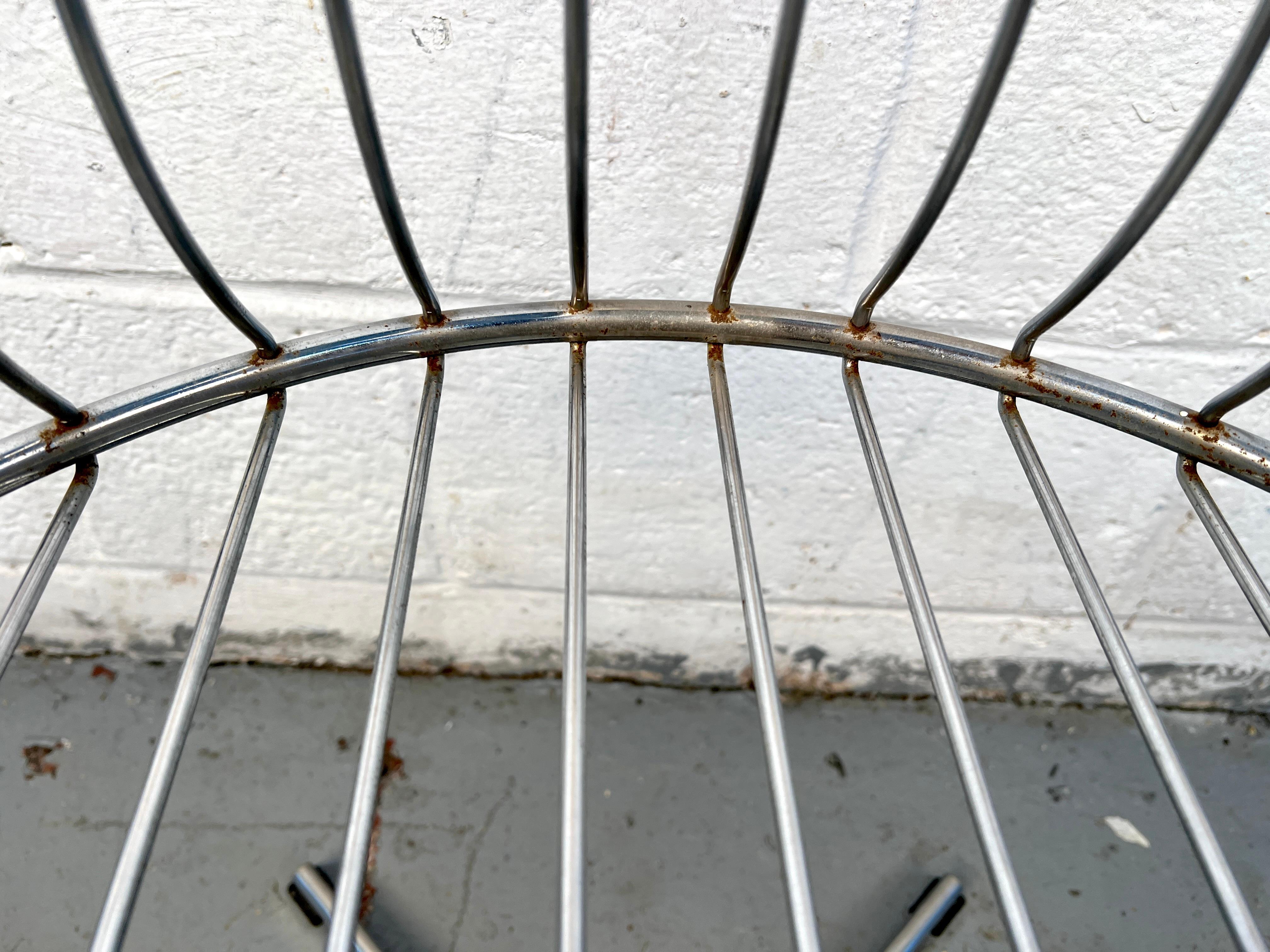 Mid-Century Modern Swedish Swivel Egg Chair in Chrome by Arne Dahlén For Sale 4