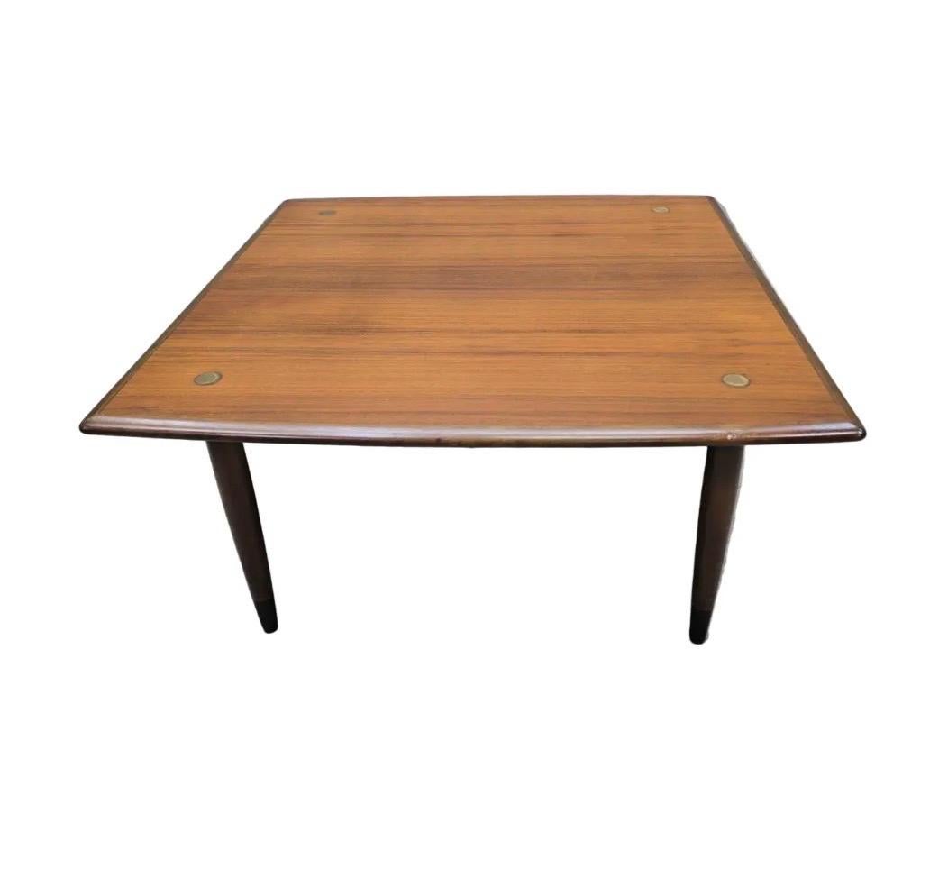 Teck Table basse en teck suédois moderne du milieu du siècle par Dux en vente