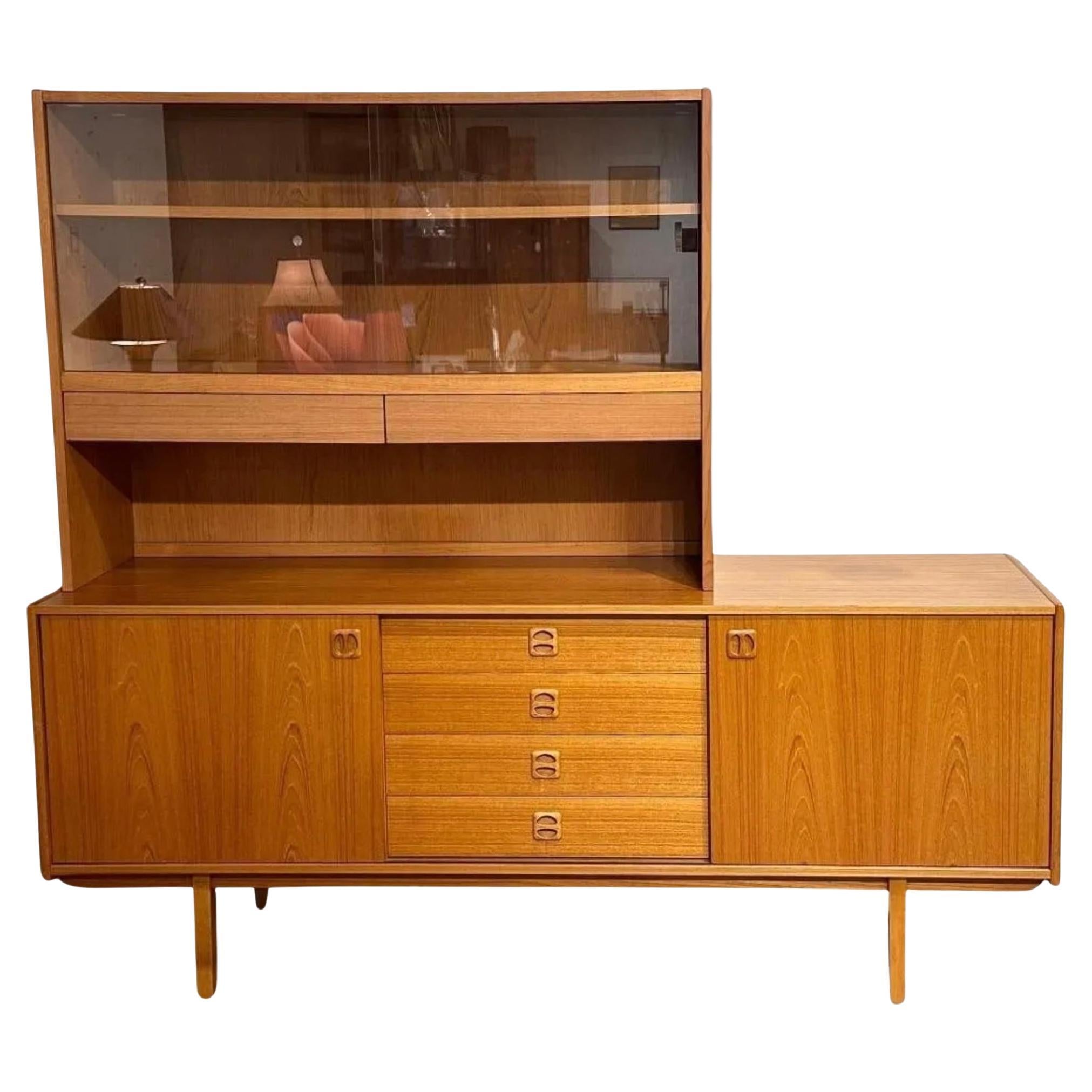 Schwedische Teakholz-Anrichte mit Plattenschrank von Erik Worts, Moderne der Mitte des Jahrhunderts