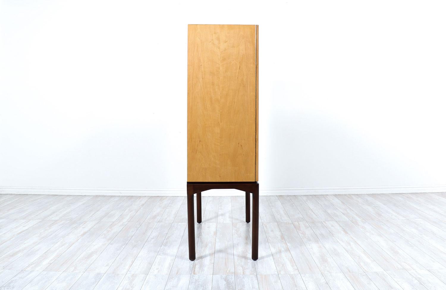 Mid-20th Century Mid-Century Modern Swedish Two-Tone Cabinet by Ferd Lundquist