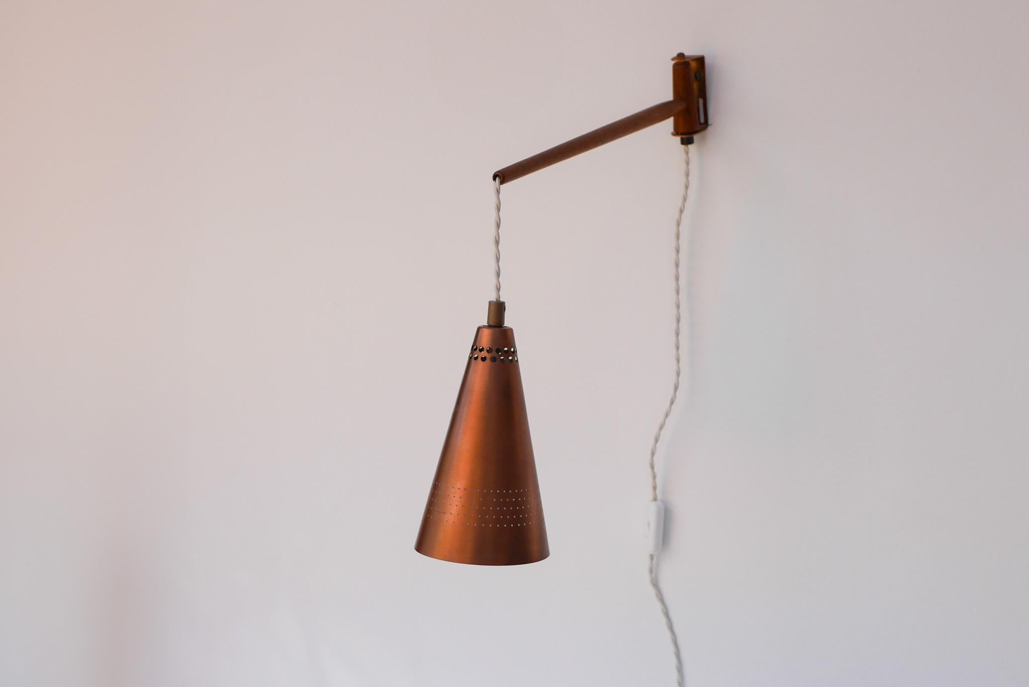 Mid-Century Modern Swedish Wall Lamp  or sconce by Hans Agne Jakobsson, Markaryd 5