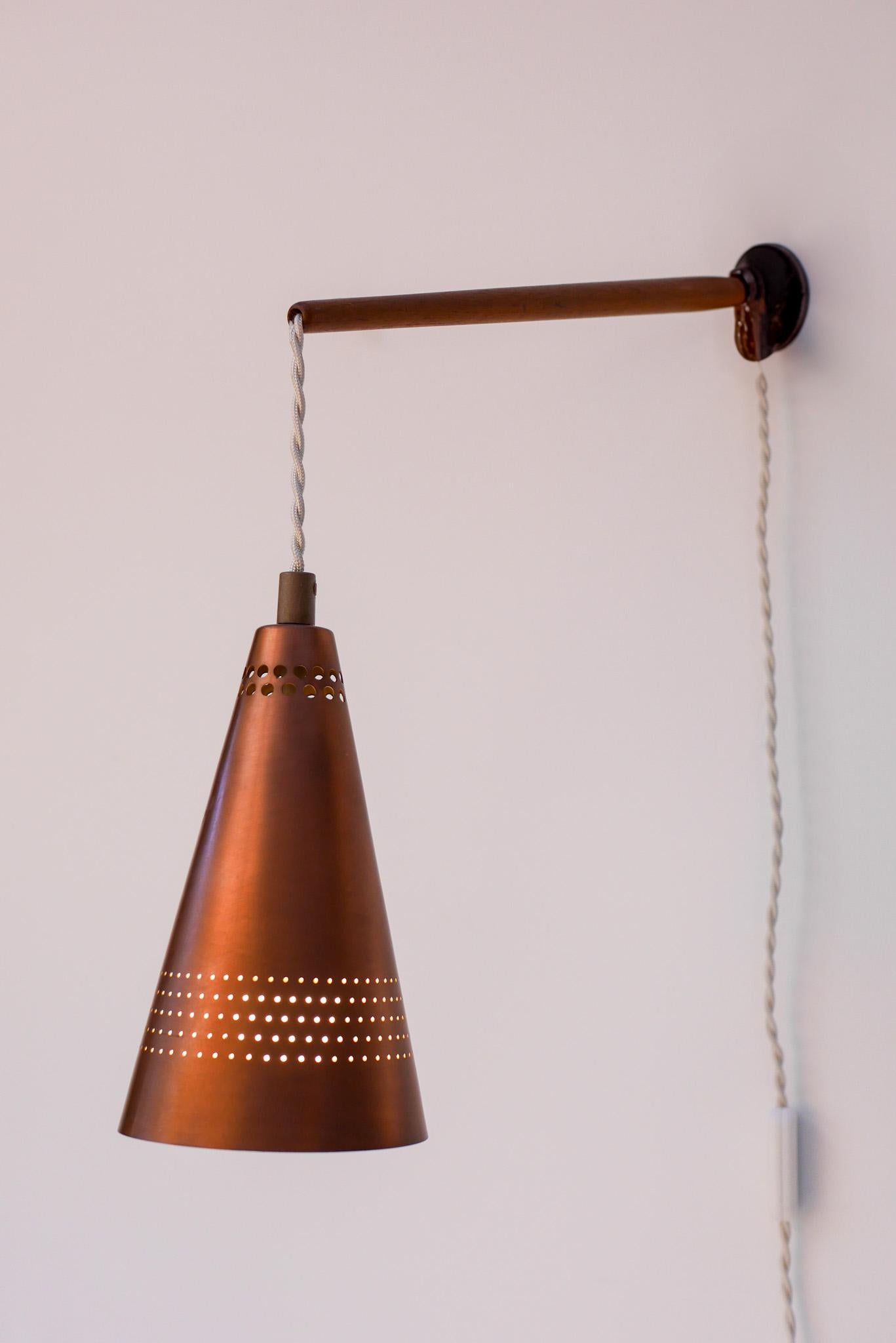 Mid-Century Modern Swedish Wall Lamp  or sconce by Hans Agne Jakobsson, Markaryd 8