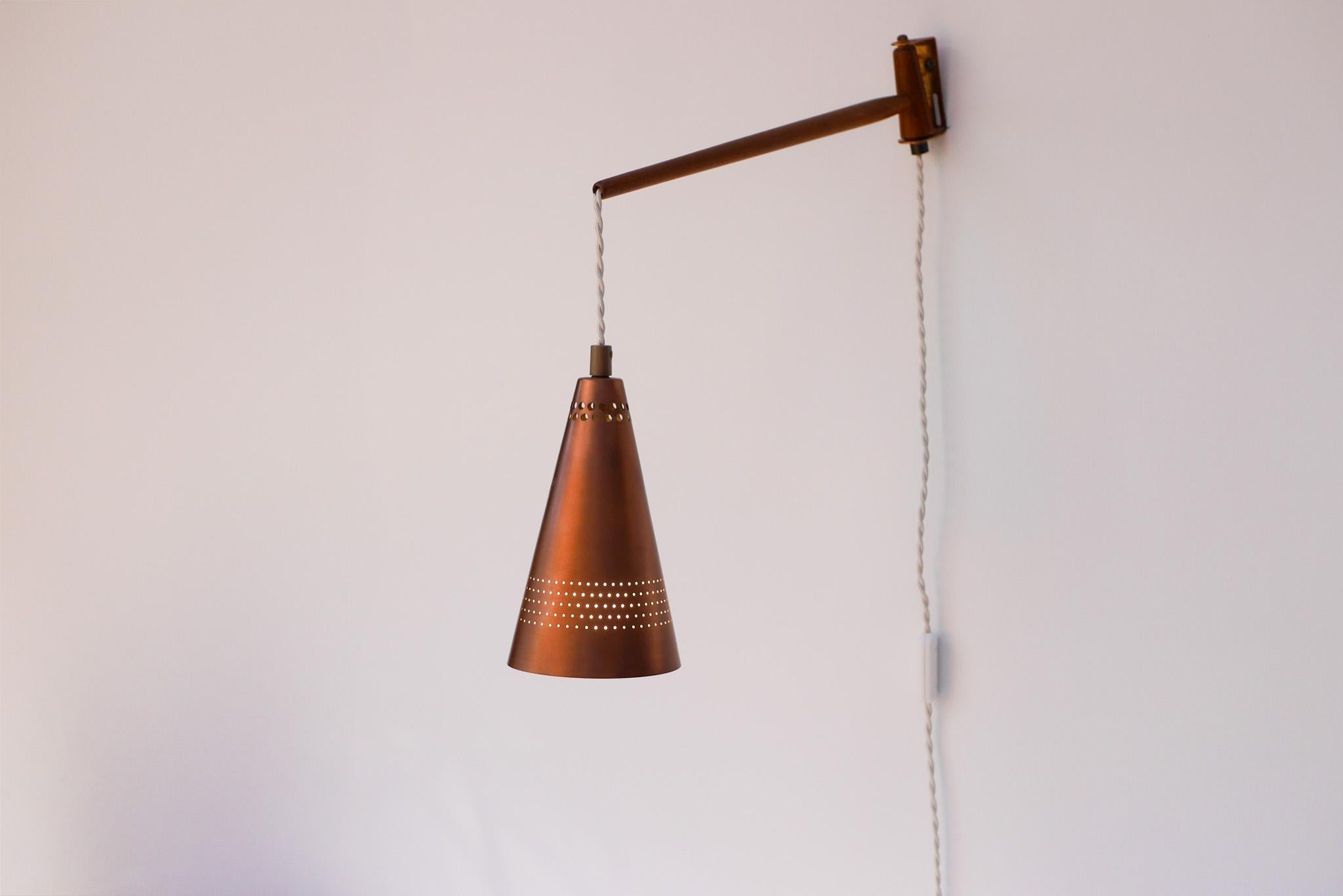 Mid-Century Modern Swedish Wall Lamp  or sconce by Hans Agne Jakobsson, Markaryd 9