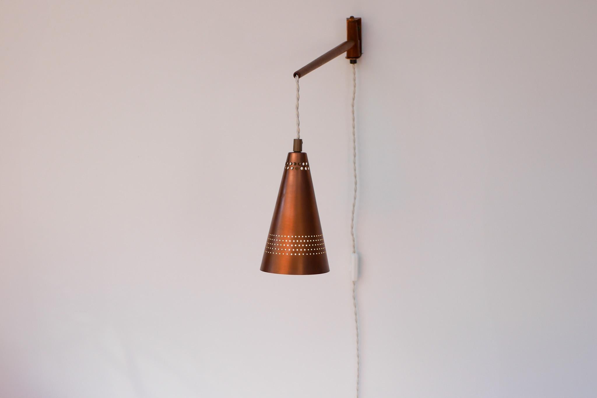 Mid-Century Modern Swedish Wall Lamp  or sconce by Hans Agne Jakobsson, Markaryd 10
