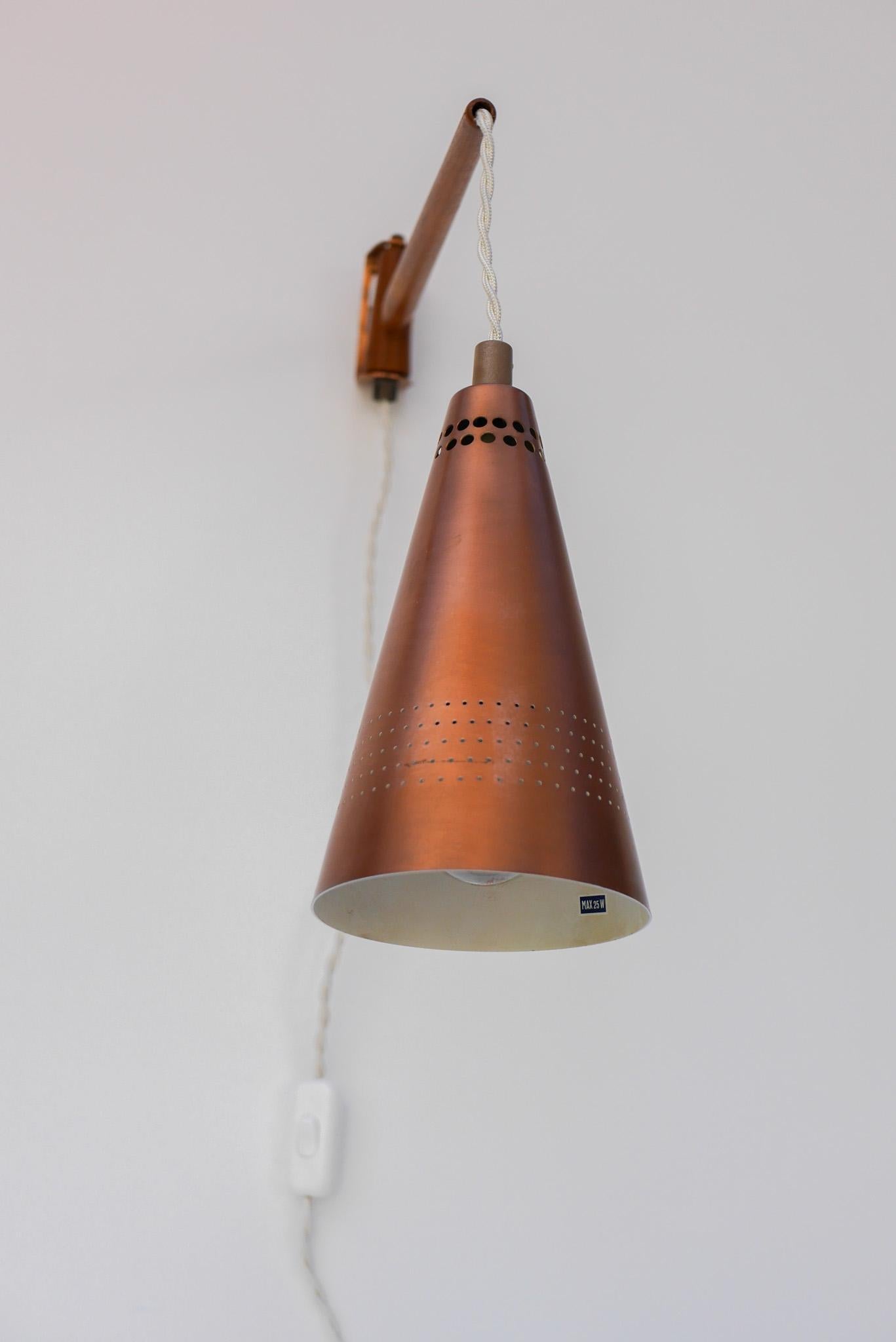 Mid-Century Modern Swedish Wall Lamp  or sconce by Hans Agne Jakobsson, Markaryd 3