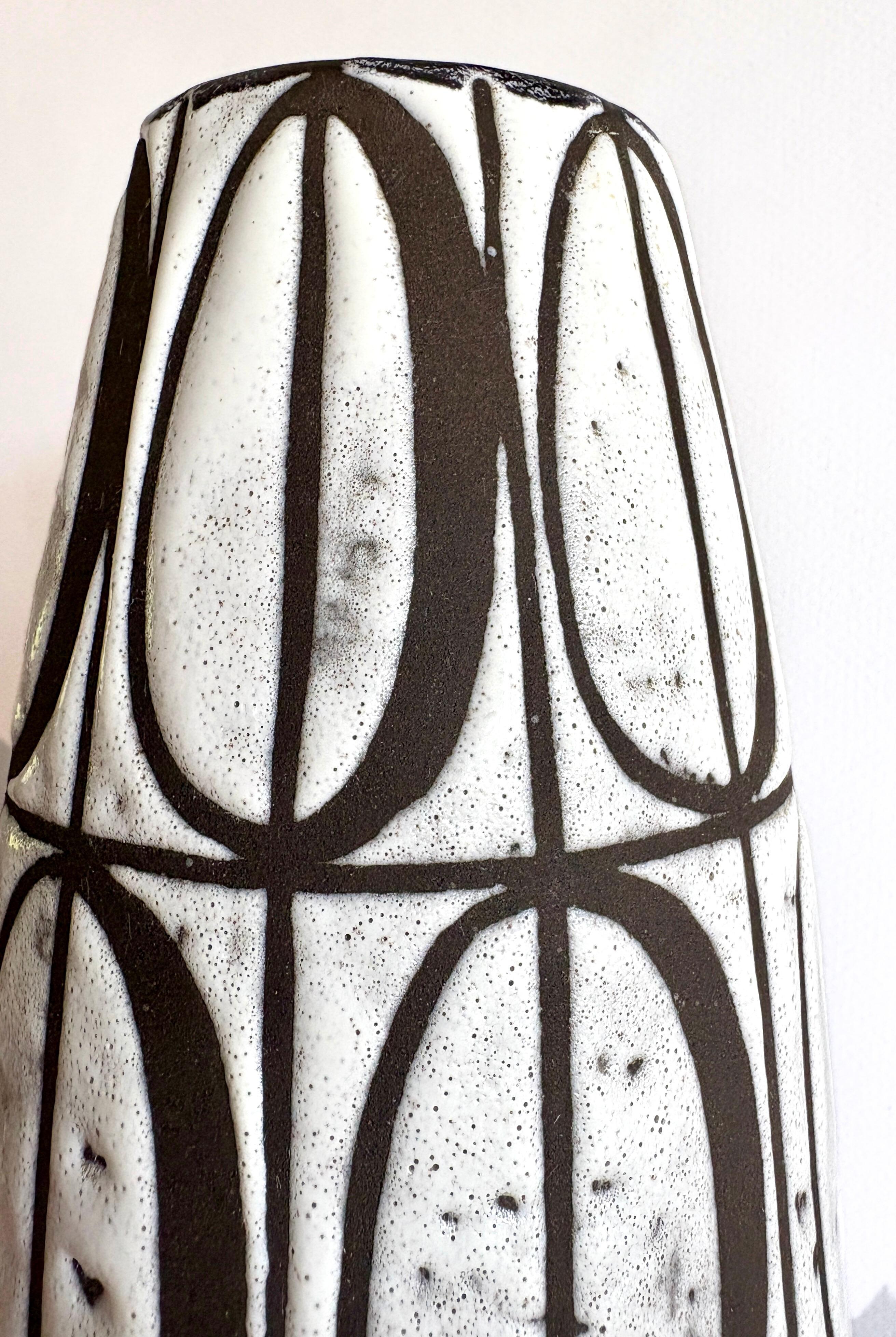 Svizzero Vaso di terracotta svizzero della metà del secolo scorso di Ziegler Schaffhausen in vendita