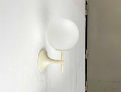 Applique suisse de l'AGE, moderne du milieu du siècle, par E.R. Nele pour Temde, années 1960