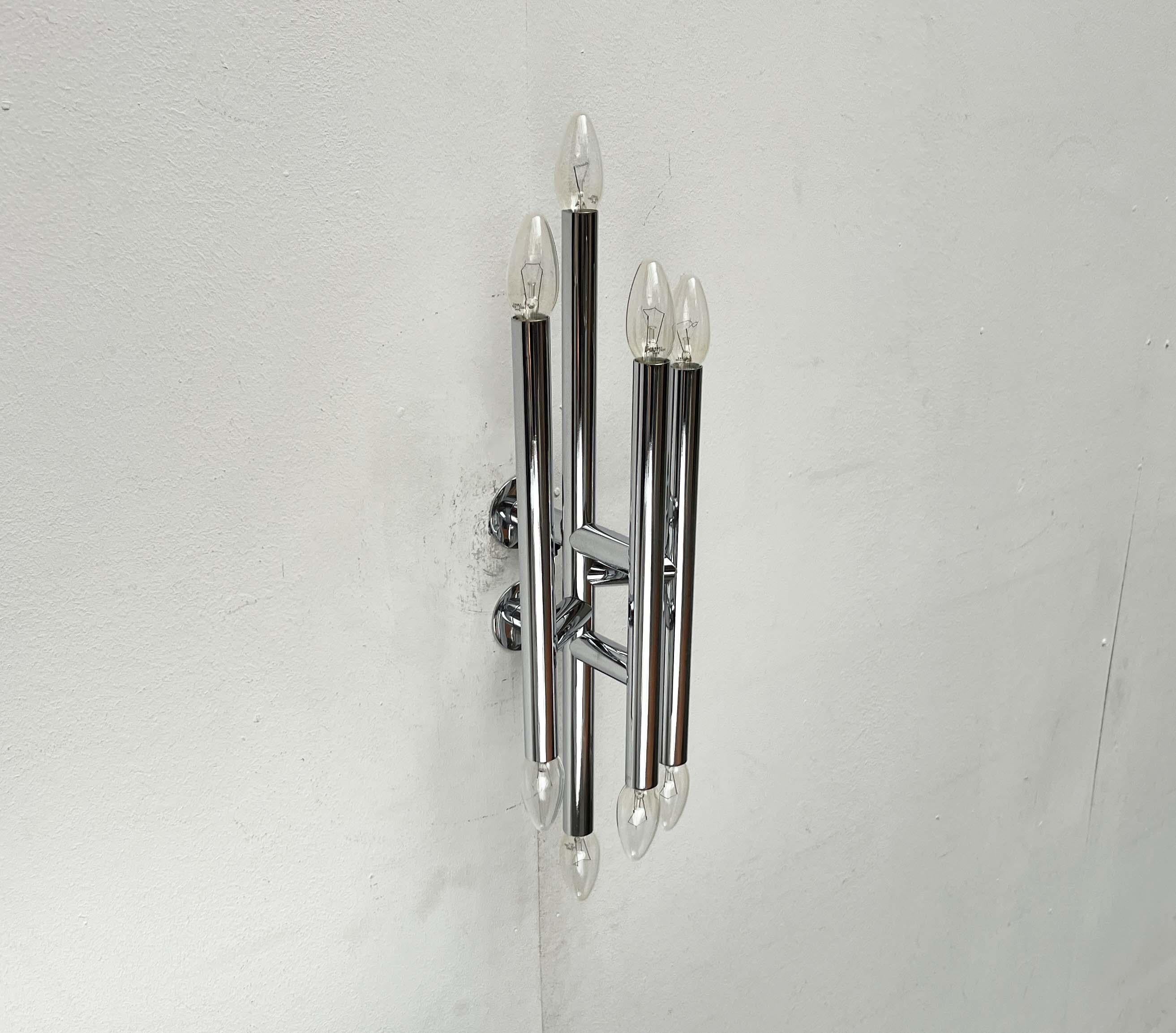 Mid-Century Modern Swiss Space Age Wall Lamp from Temde, Switzerland en venta 4