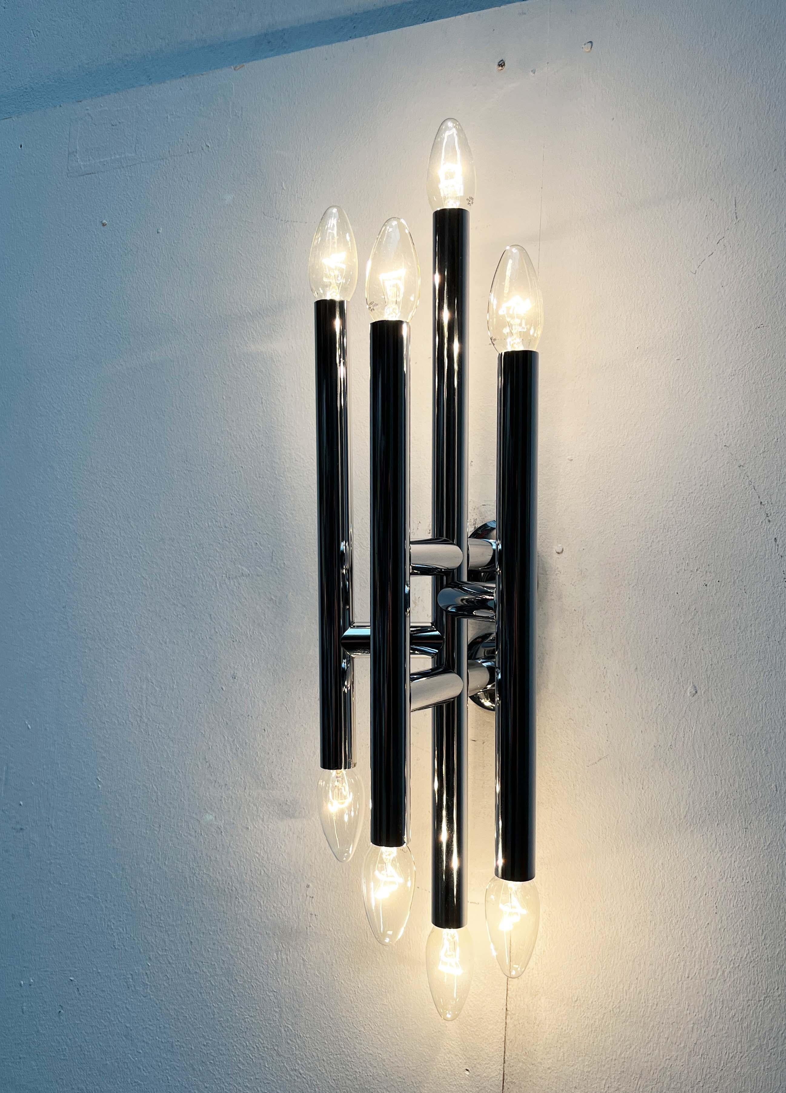 Mid-Century Modern Swiss Space Age Wall Lamp from Temde, Switzerland Suizo en venta
