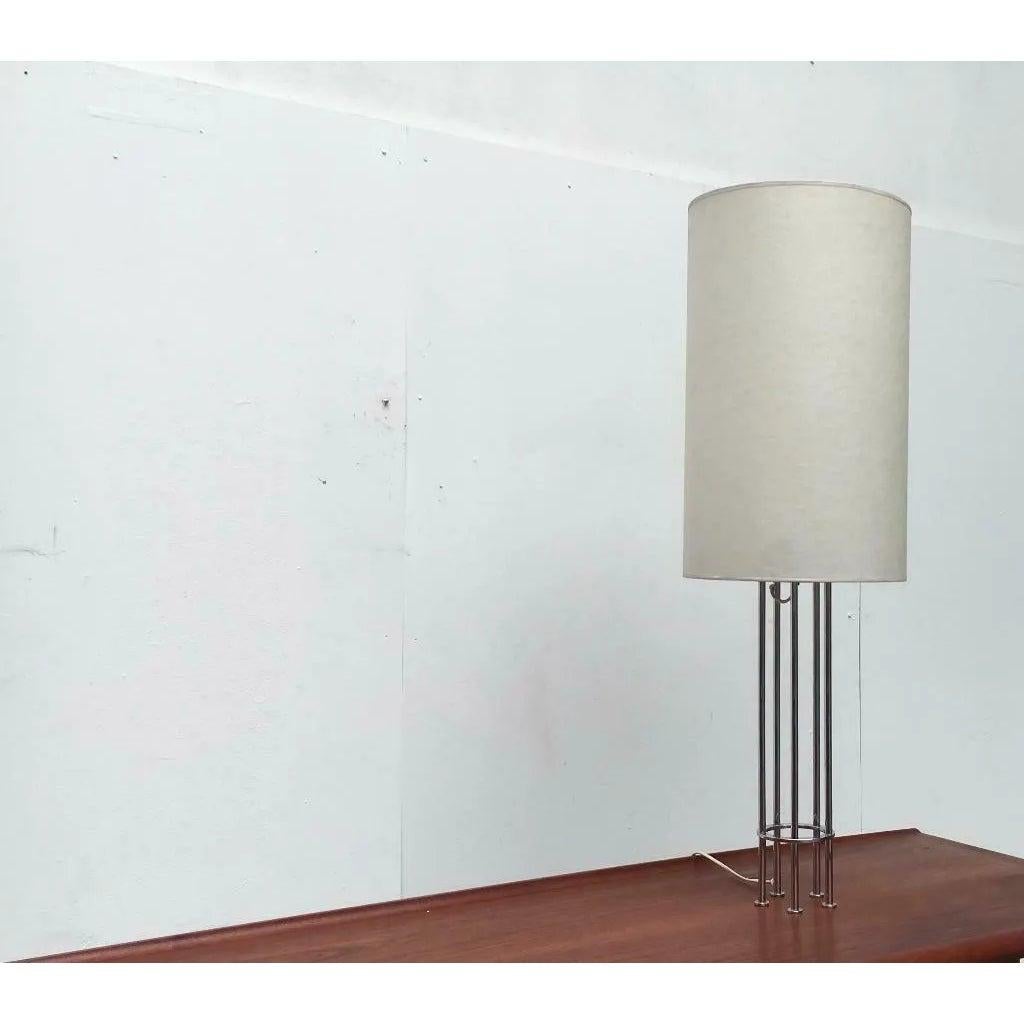 Lámpara de mesa suiza moderna de mediados de siglo, años 60 siglo XX en venta