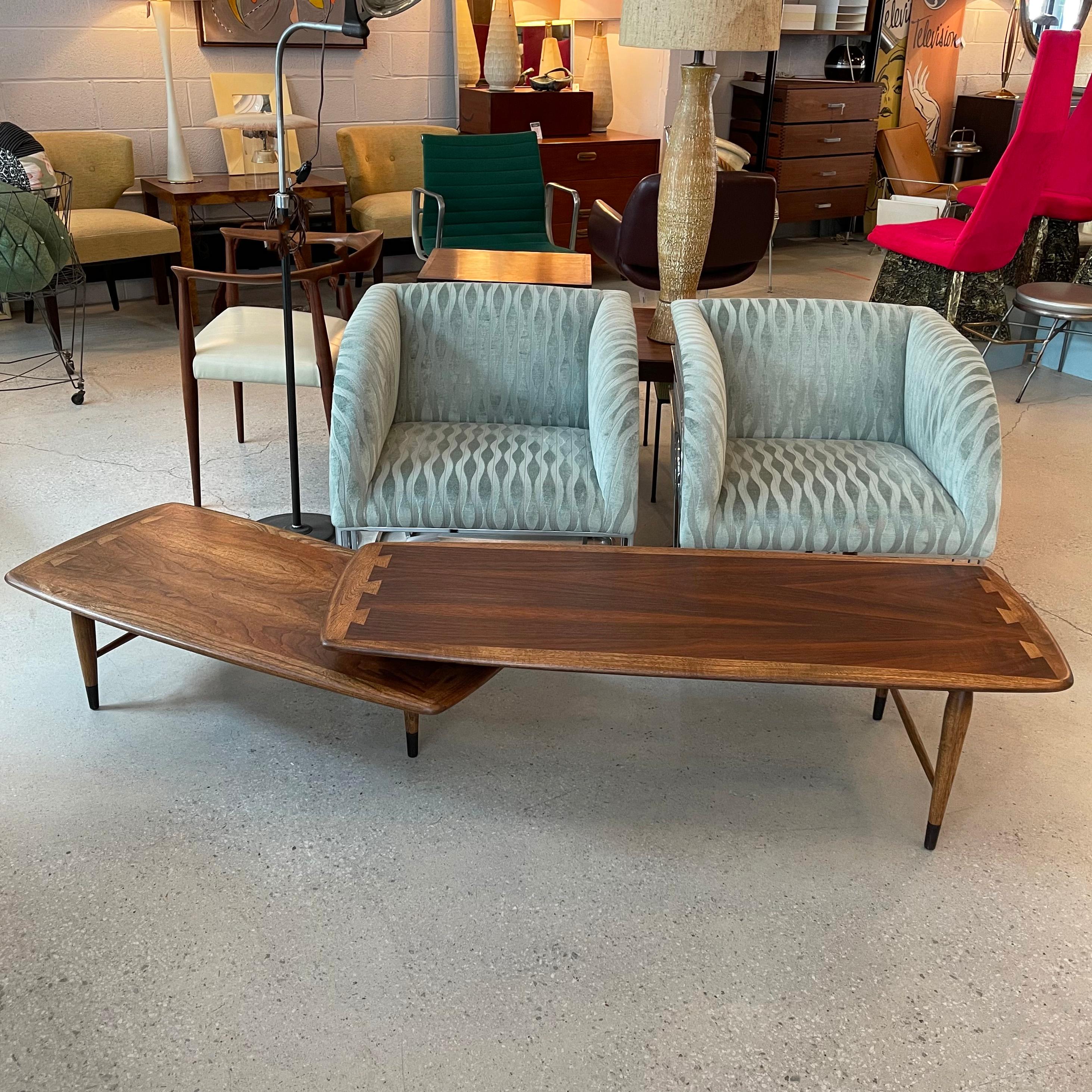 Mid-Century Modern Switchblade Coffee Table by Lane Acclaim In Good Condition In Brooklyn, NY