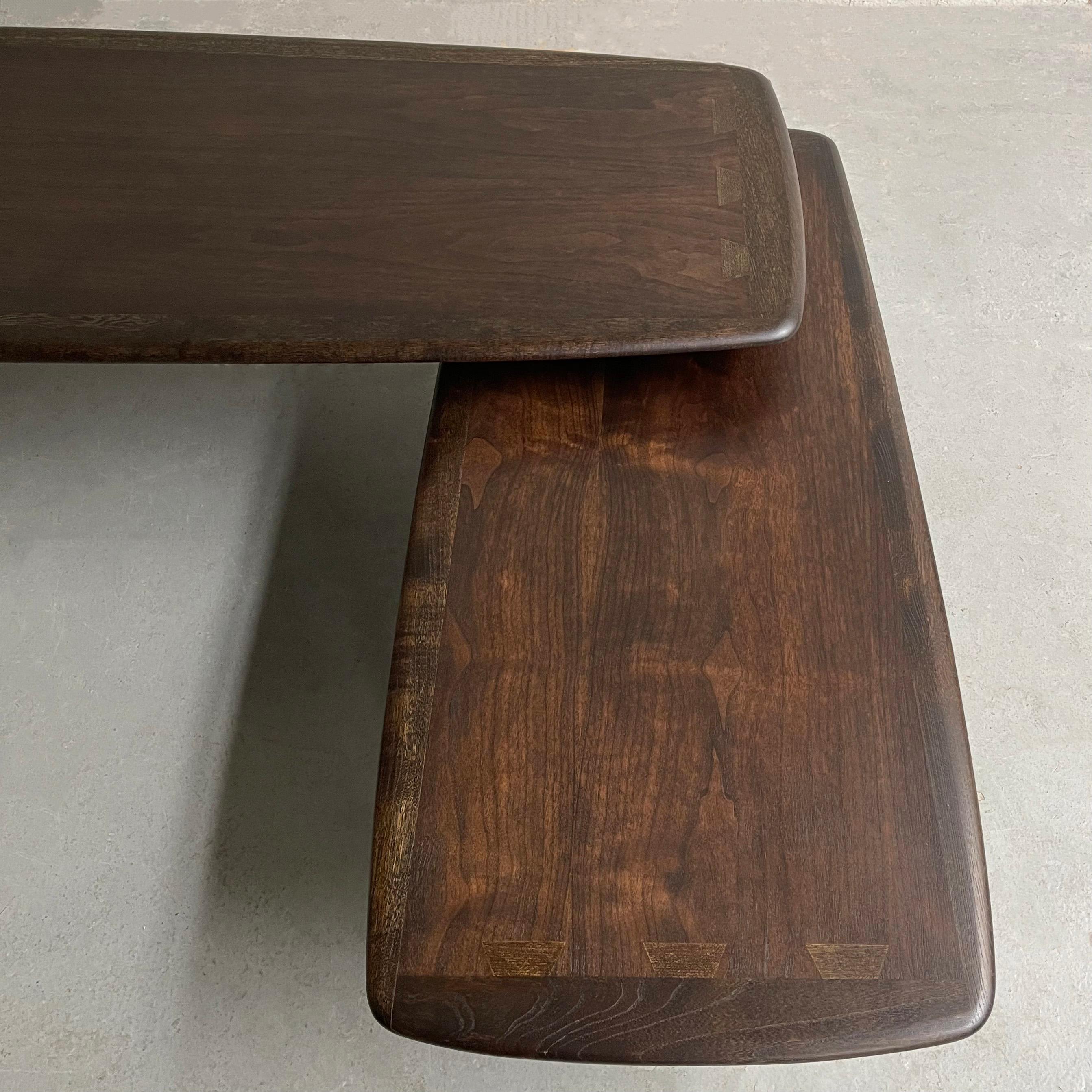 Mid-Century Modern Switchblade Coffee Table by Lane Acclaim In Good Condition In Brooklyn, NY