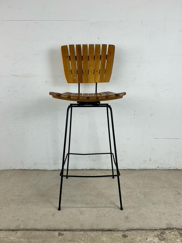 Tabouret de bar pivotant moderne du milieu du siècle dernier dans le style d'Arthur Umanoff Bon état - En vente à Freehold, NJ