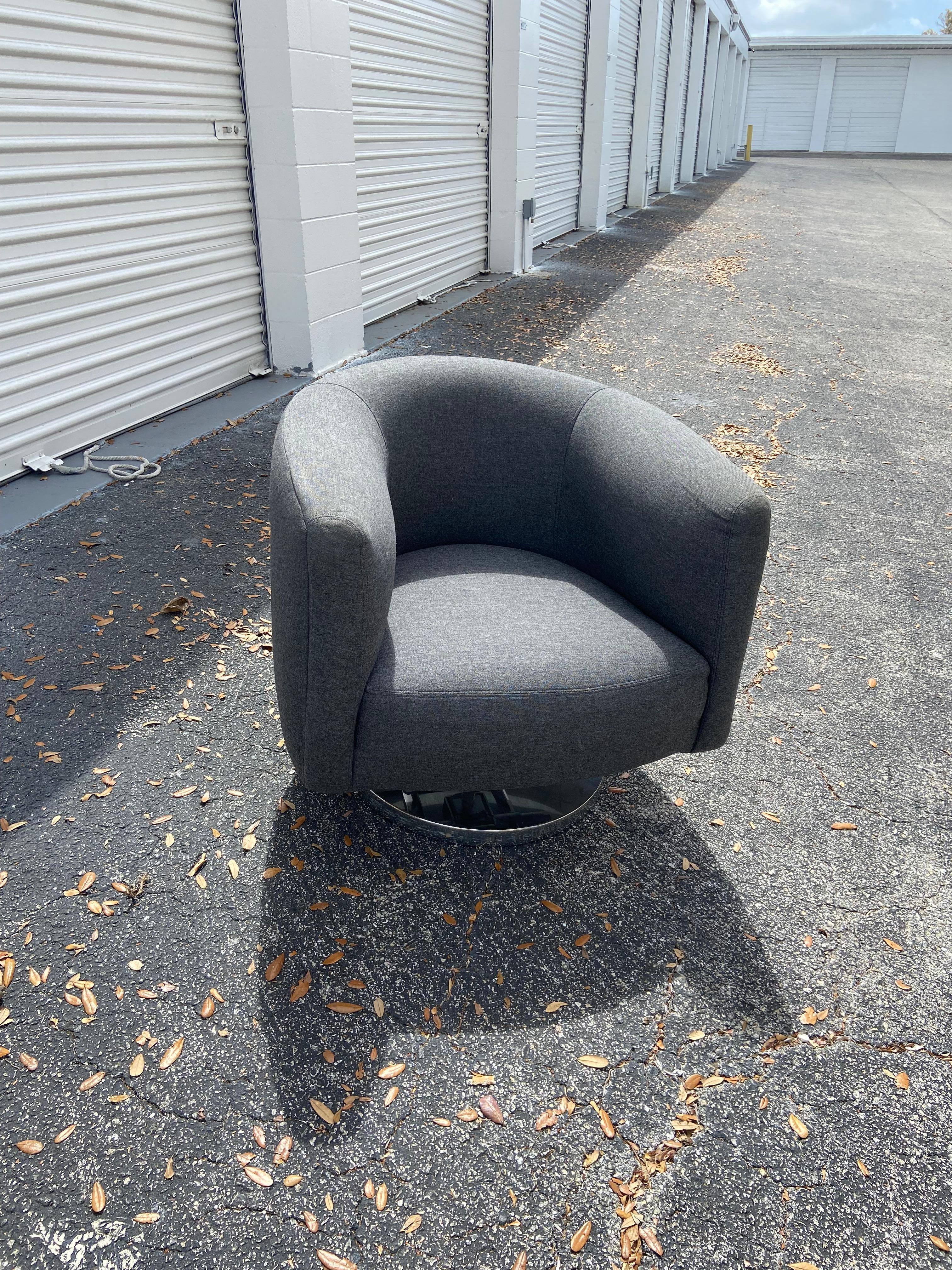 Hand-Crafted Mid Century Modern Swivel Barrel Chair by Thayer Coggin For Sale
