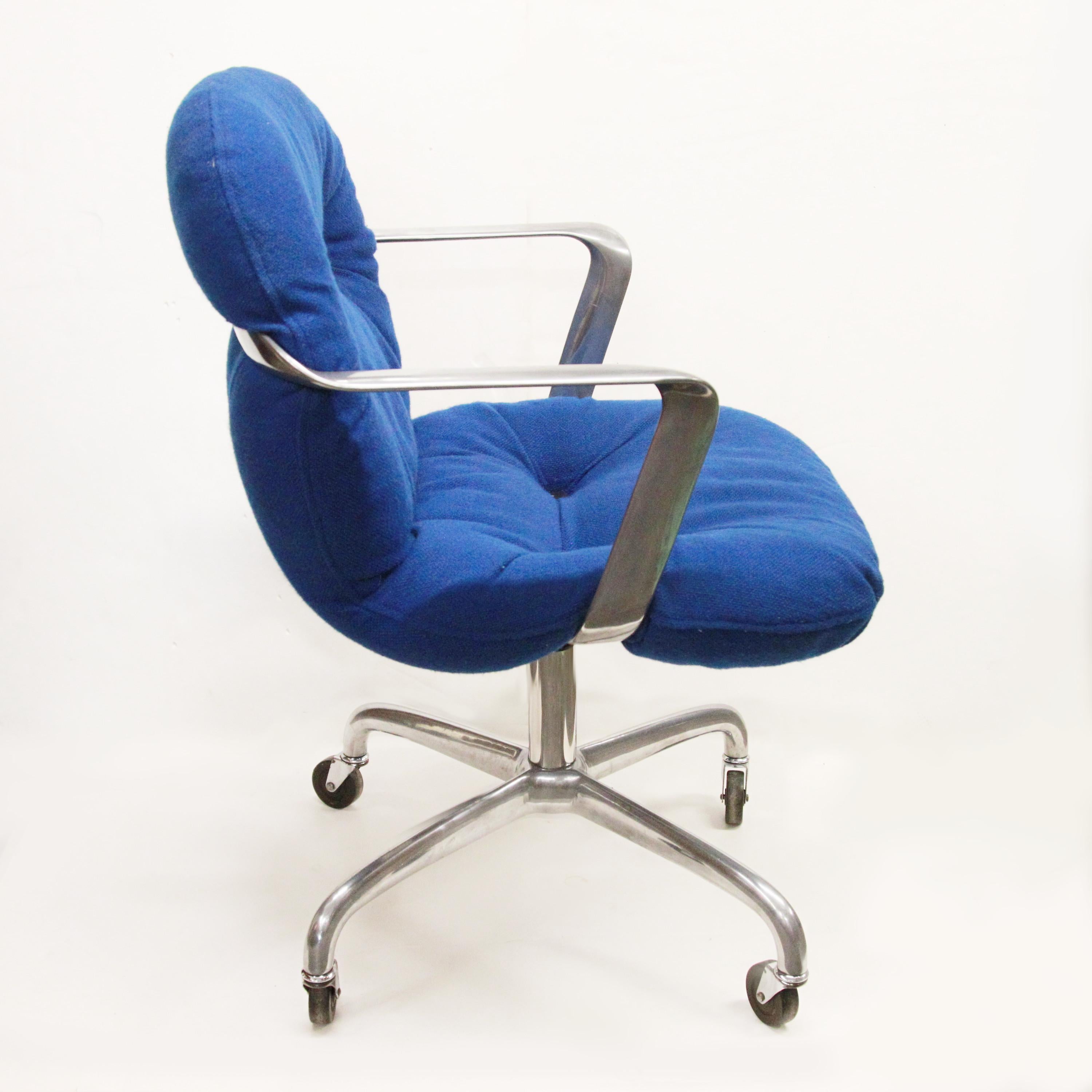 North American Mid-Century Modern Swivel Desk Chair by Andrew Morrison & Bruce Hannah for Knoll For Sale