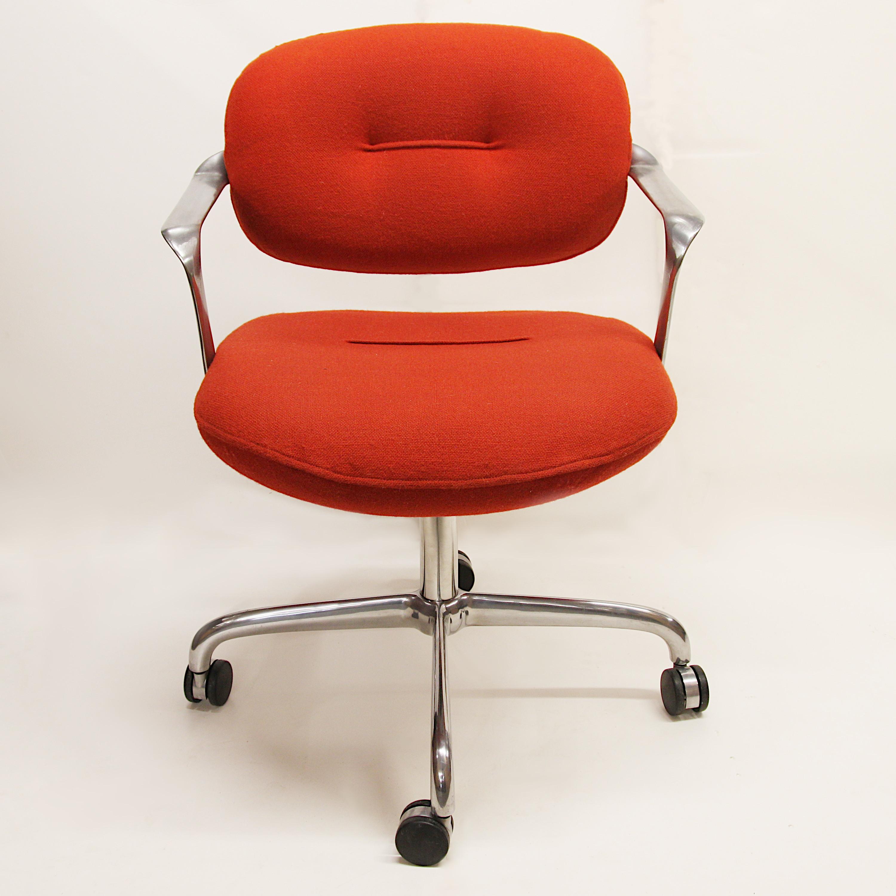Late 20th Century Mid-Century Modern Swivel Desk Chair by Andrew Morrison & Bruce Hannah for Knoll