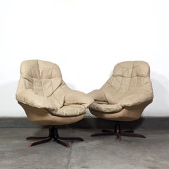 Mid Century Modern Swivel Leather Lounge Chair by H.W. Klein for Bramin, c1970s