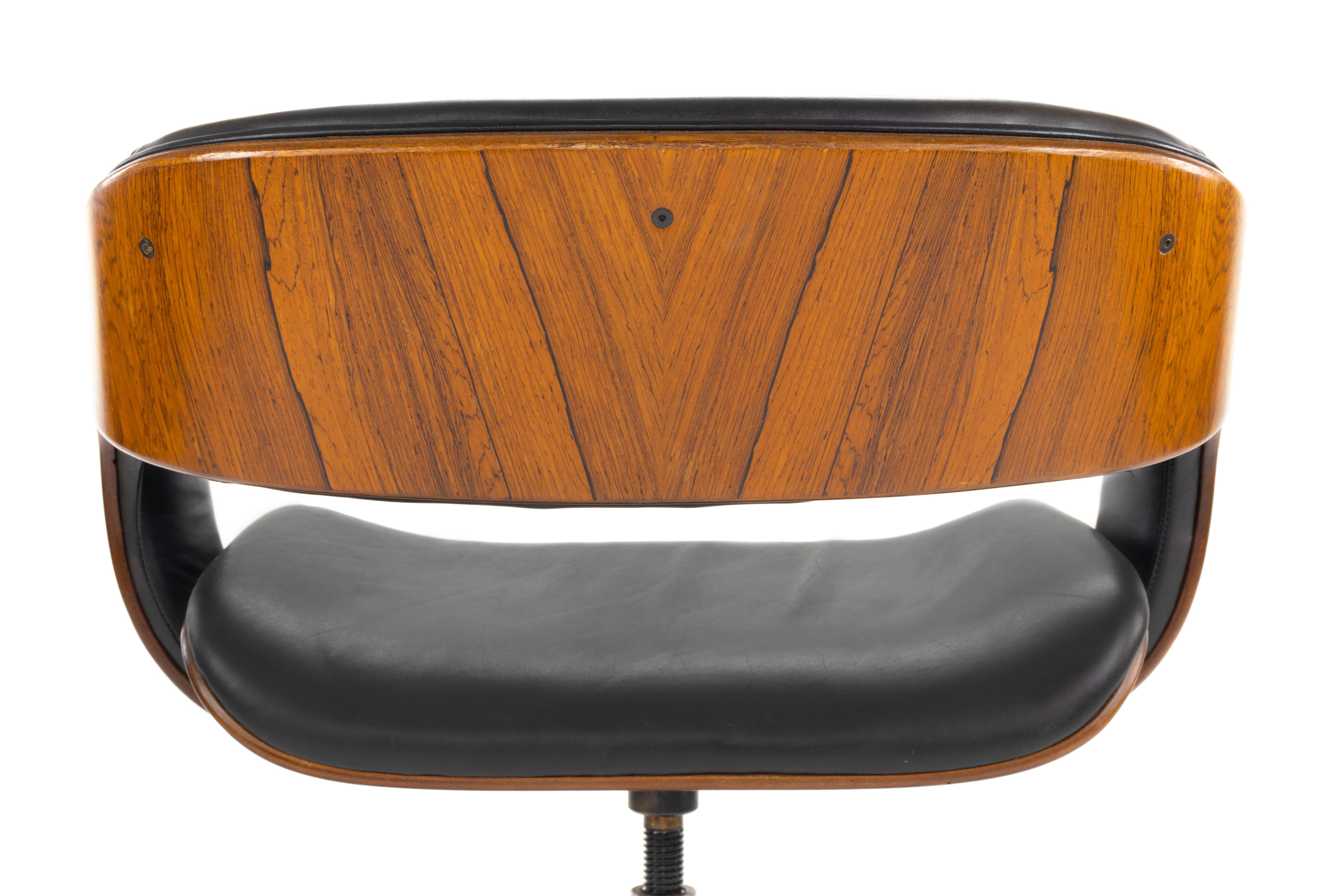 Mid-Century Modern Swivel Oxford Chair by Martin Grierson for Arflex, Spain 1963 4