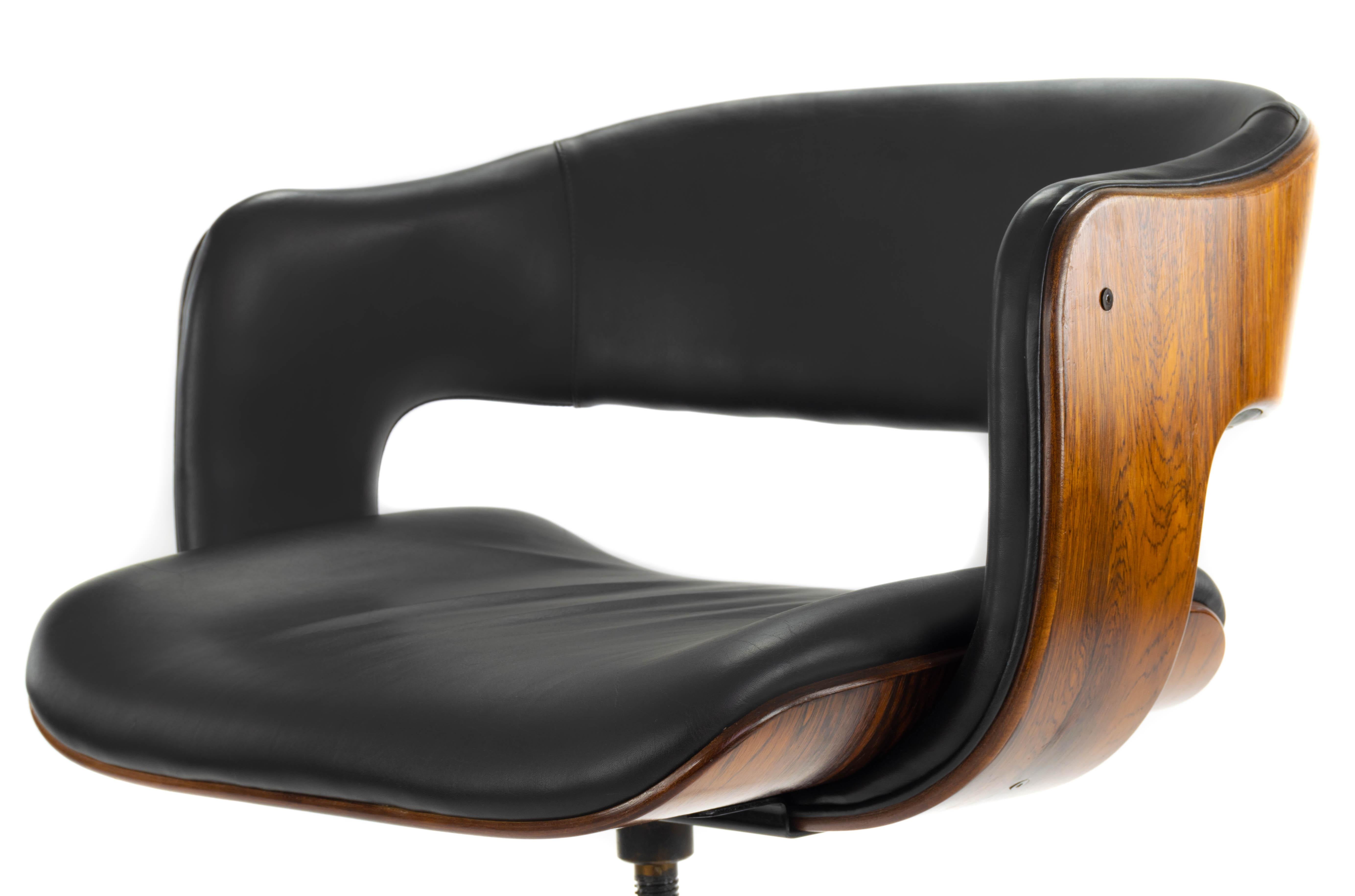 Mid-Century Modern Swivel Oxford Chair by Martin Grierson for Arflex, Spain 1963 5