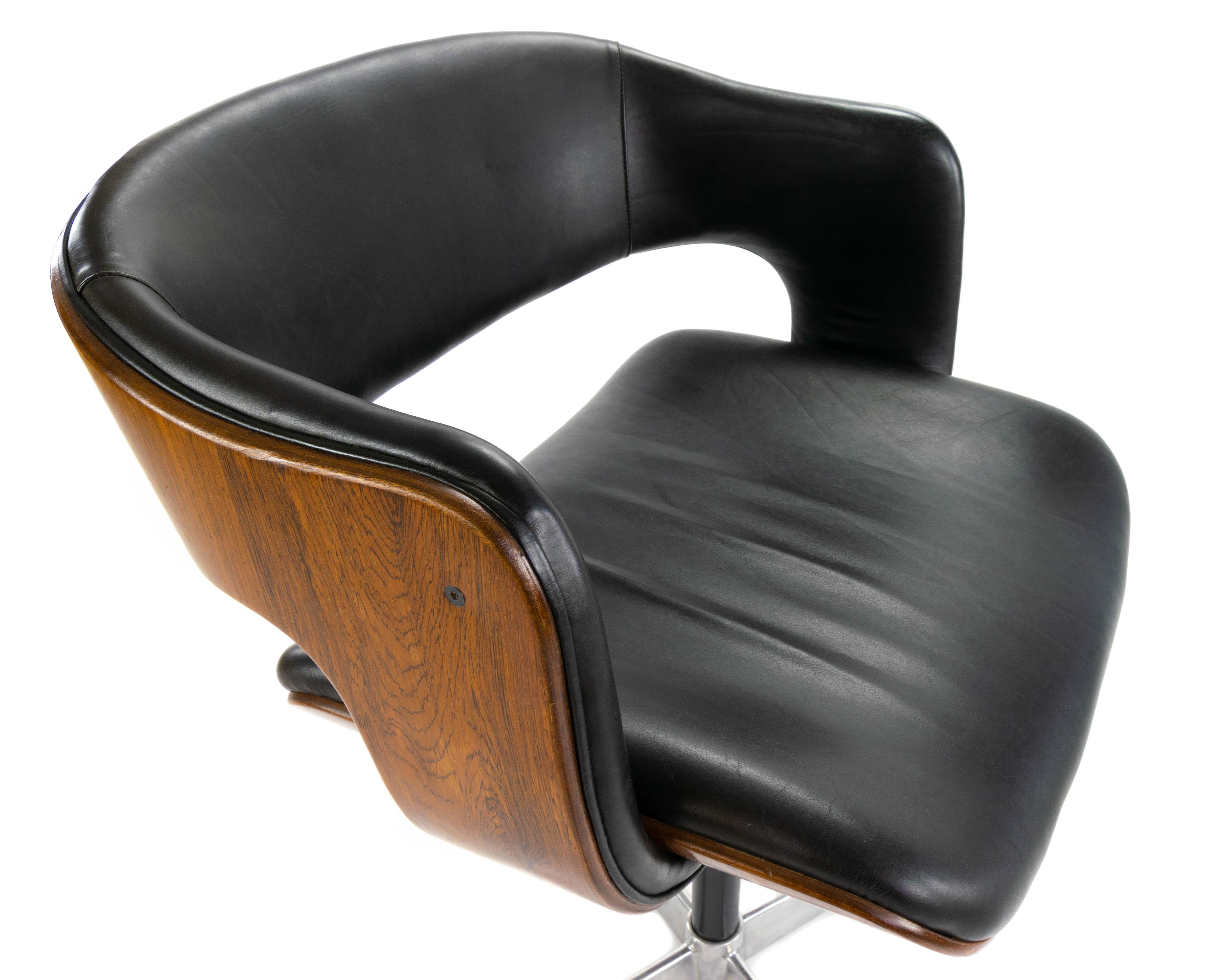 Mid-Century Modern Swivel Oxford Chair by Martin Grierson for Arflex, Spain 1963 6