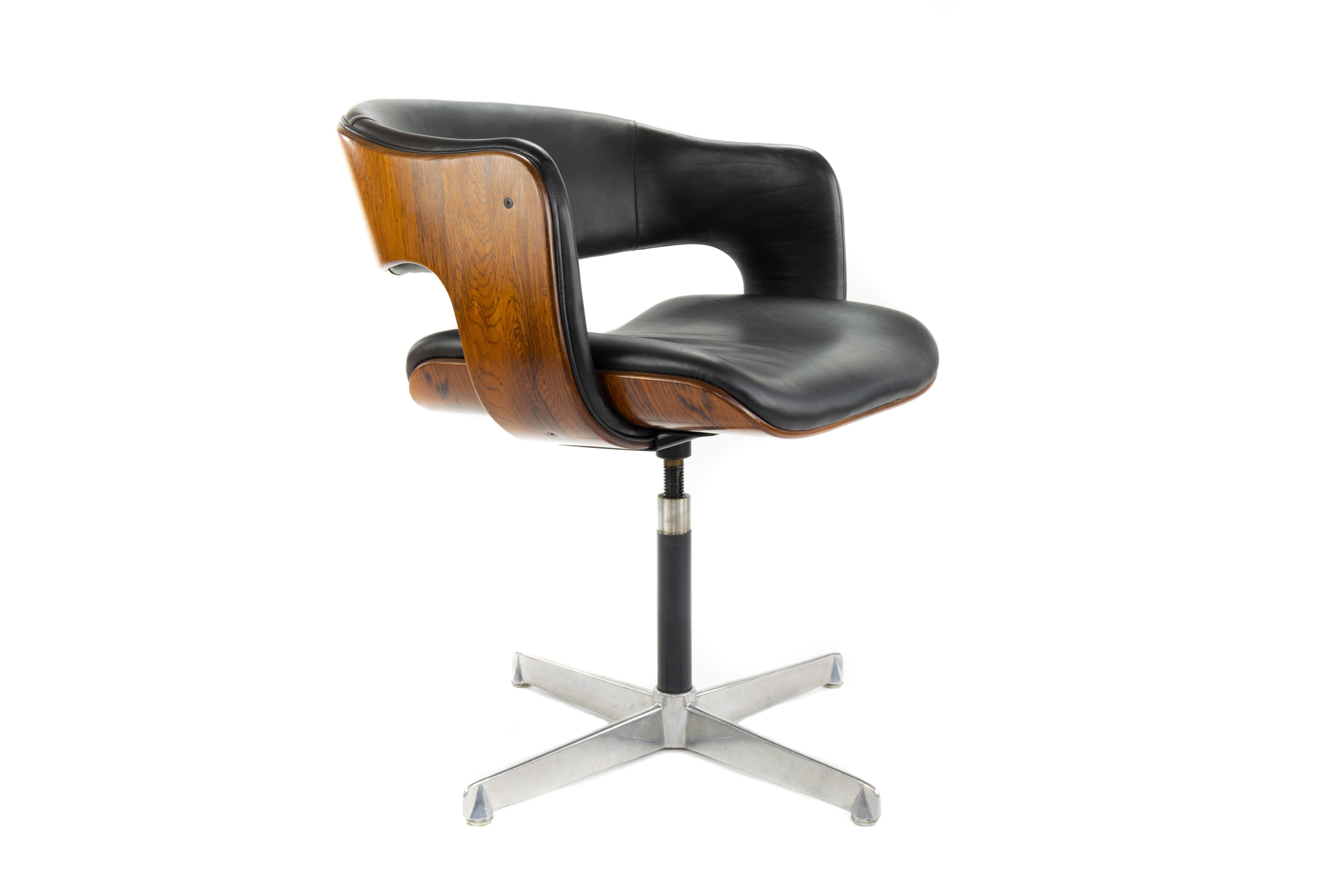Mid-Century Modern Swivel Oxford Chair by Martin Grierson for Arflex, Spain 1963 3