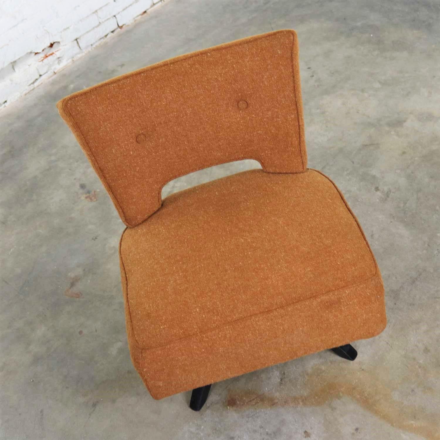 Moderner drehbarer Slipper-Stuhl aus der Mitte des Jahrhunderts, Kroehler Manufacturing zugeschrieben (Gemalt)