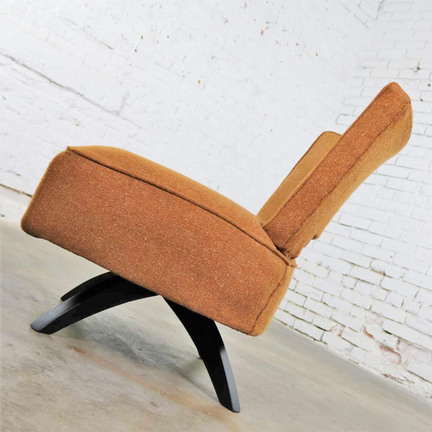 Painted Mid-Century Modern Swivel Slipper Chair Attributed to Kroehler Manufacturing