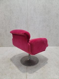 Sedia girevole Tulip del Mid Century Modern di Stendig in mohair fucsia