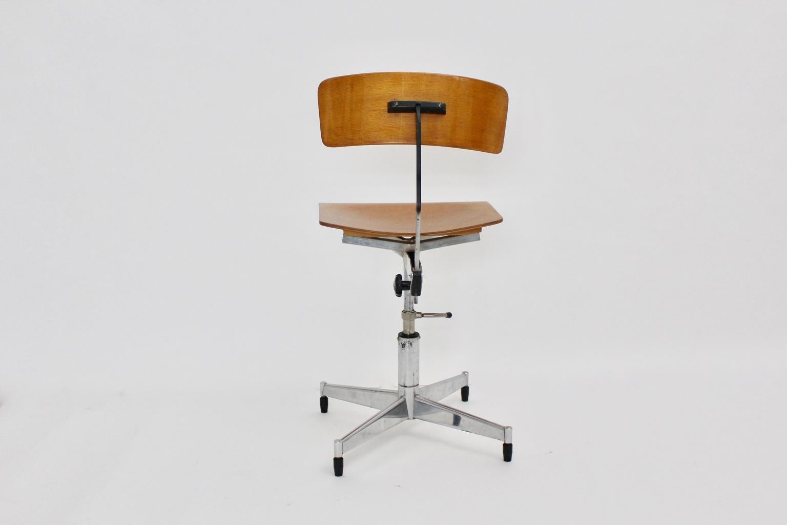 Danish Mid-Century Modern Swiveling Desk Chair by Jorgen Rasmussen 1950s Denmark