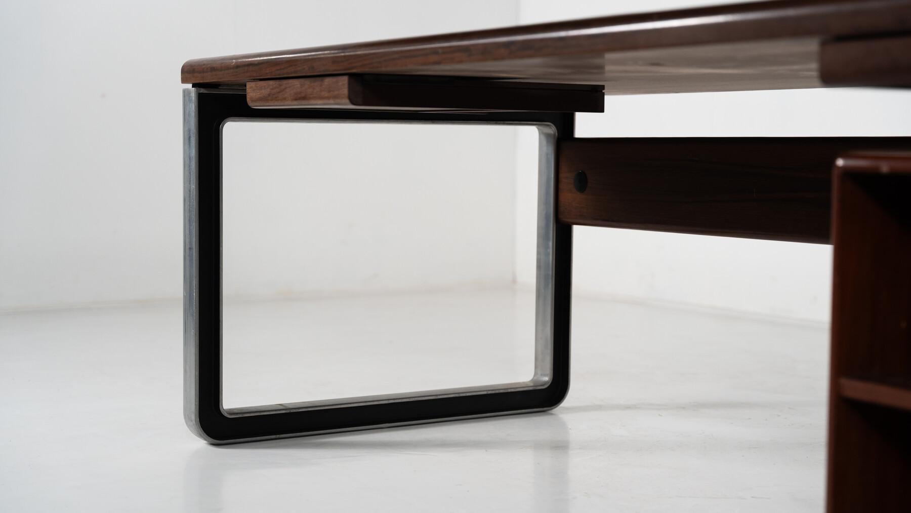 Mid-Century Modern T333 Desk by Oslvado Borsani and Eugenio Gerli for Tecno 8