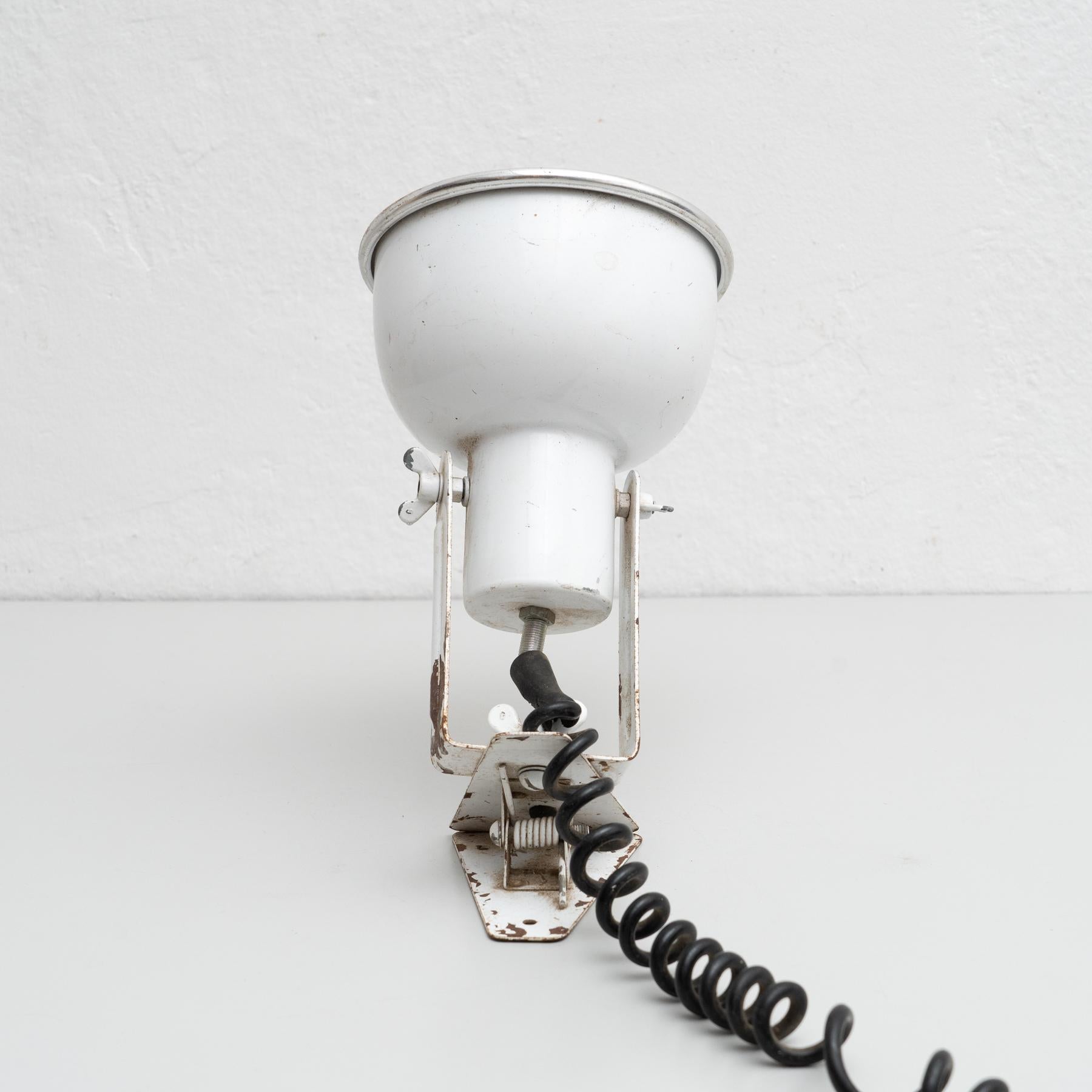 Mid-Century Modern Table Clip Lamp, circa 1960 In Good Condition For Sale In Barcelona, Barcelona