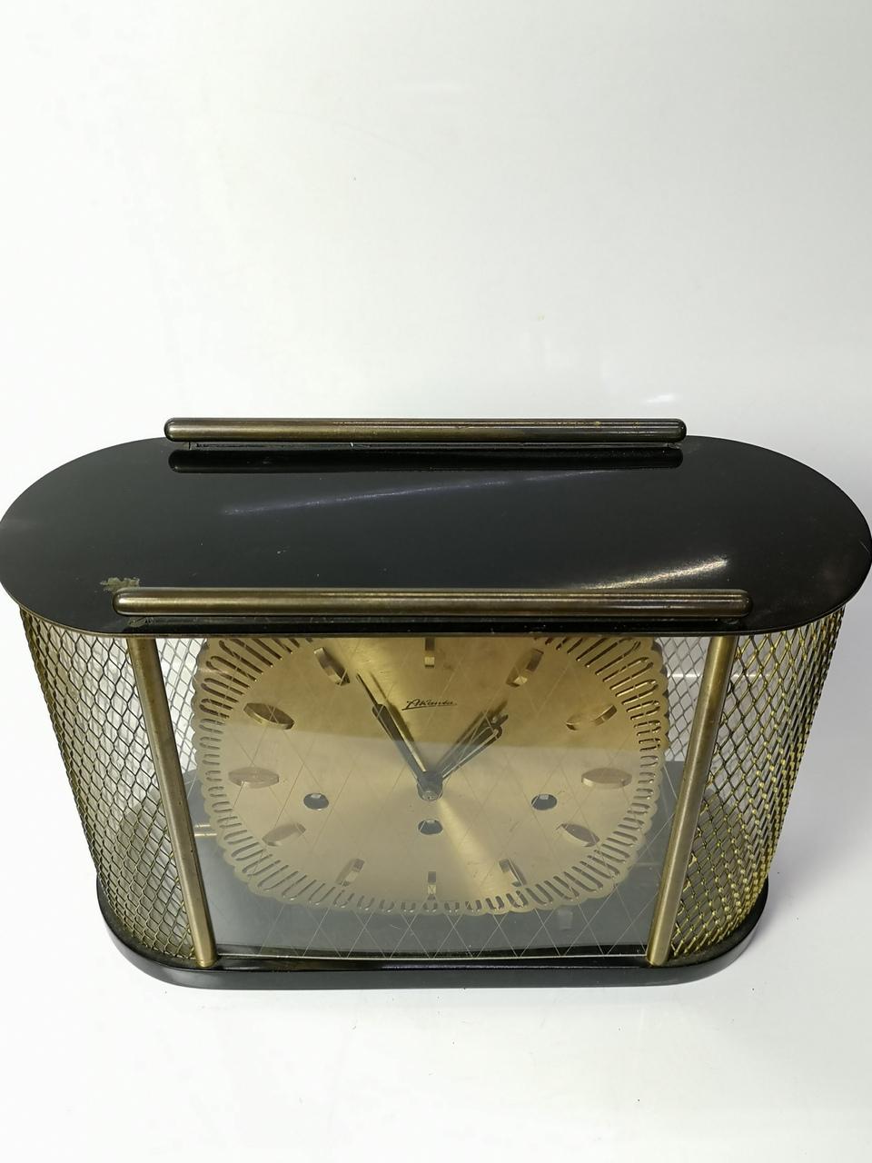 Mid-Century Modern Table Clock, by Atlanta, 1950s For Sale 9
