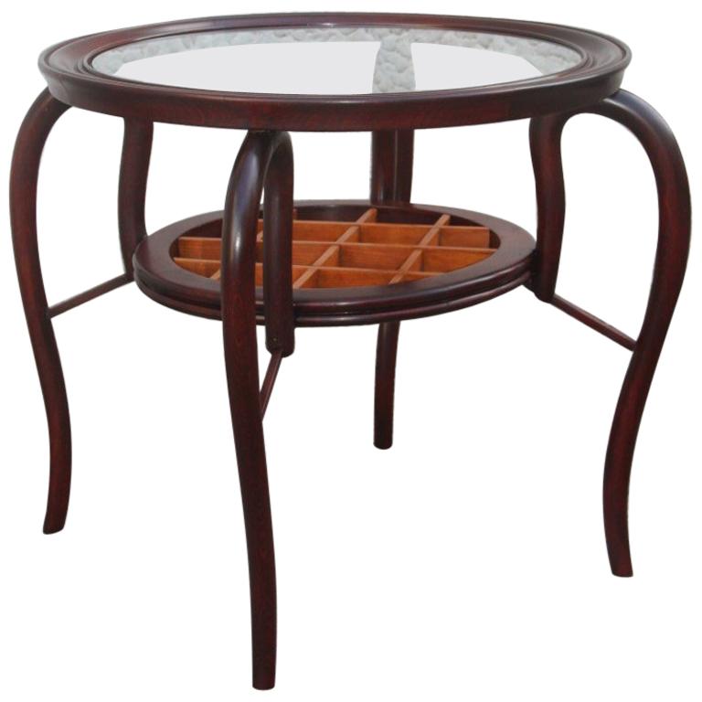 Mid-Century Modern Tisch Couchtisch Italienisches Design Nussbaum Wolle Runde Form