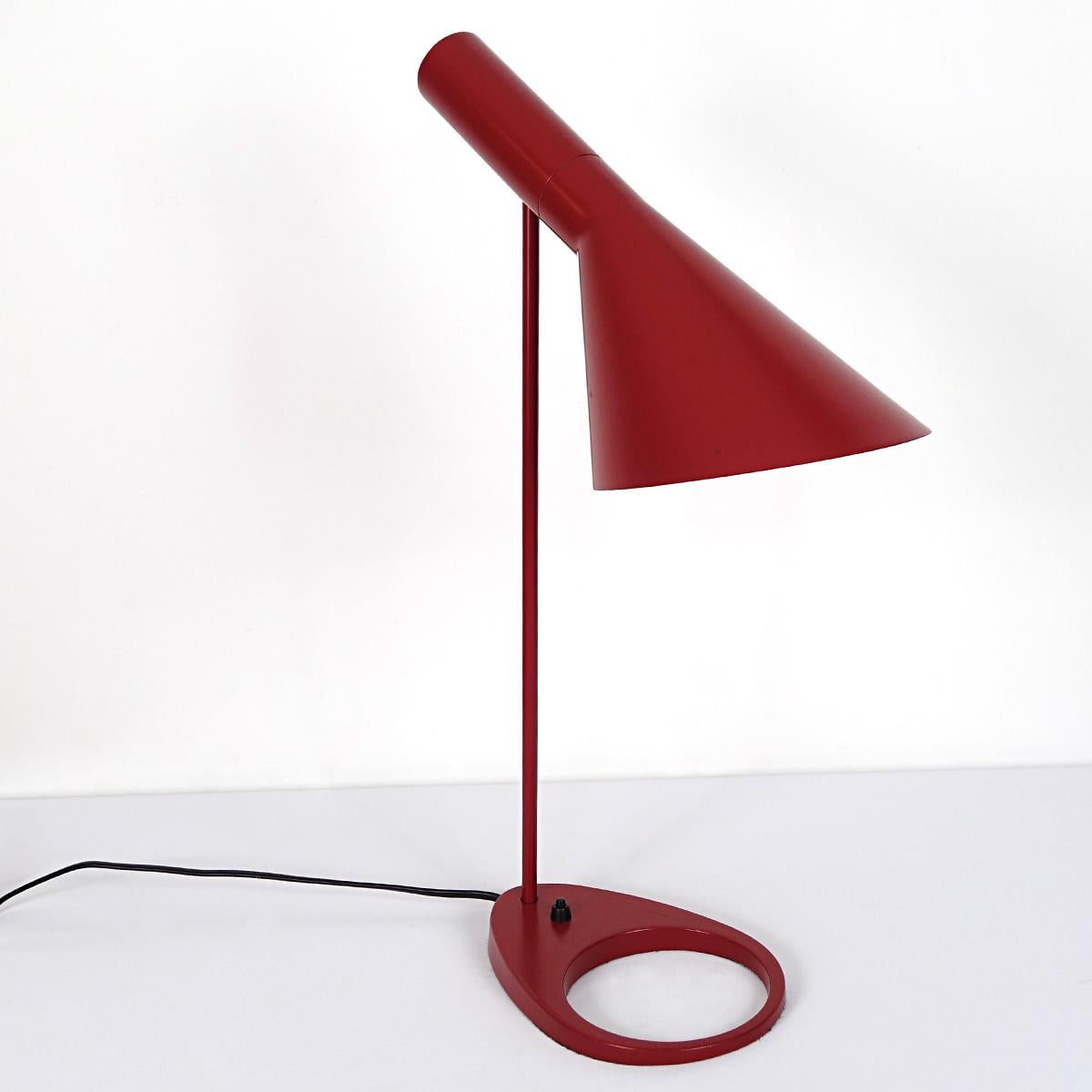 Mid-Century Modern Table Lamp AJ by Arne Jacobsen for Louis Poulsen In Good Condition In Doornspijk, NL