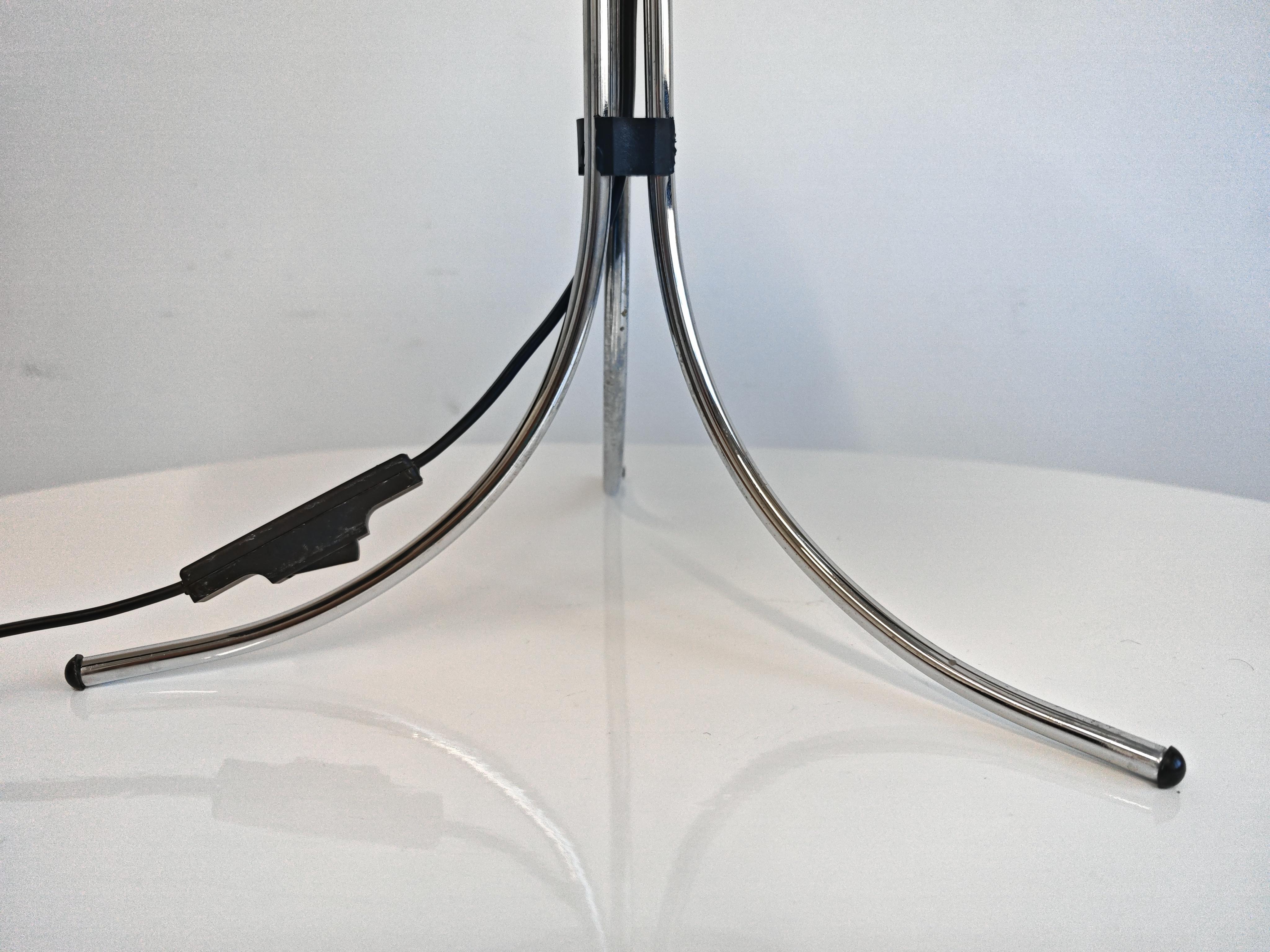 italien Lampe de table moderne du milieu du siècle dernier attr. à Harvey Guzzini, Italie, années 1960 en vente