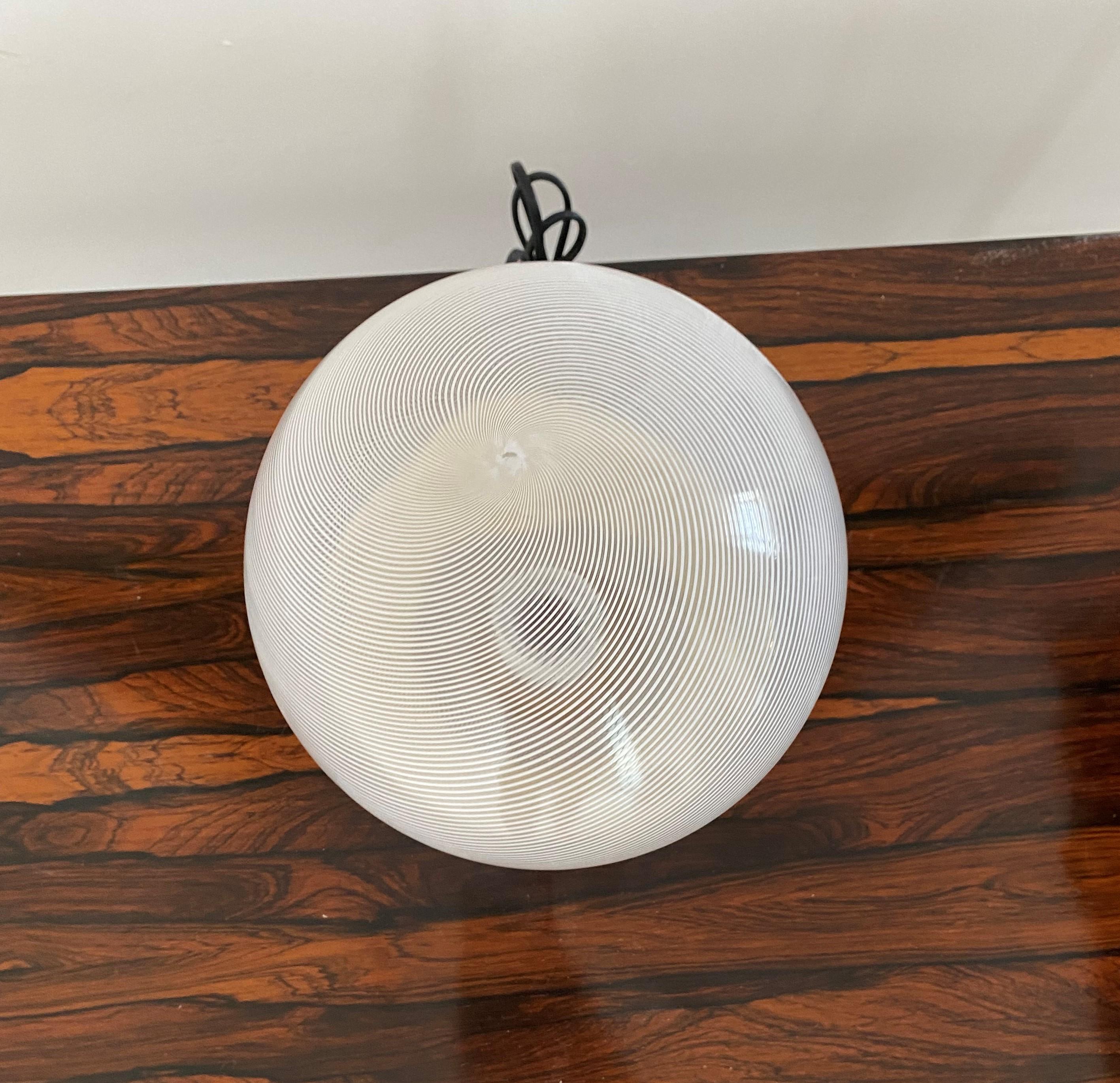 Mid-Century Modern Table Lamp Attributed to Venini, Murano, circa 1970 For Sale 5