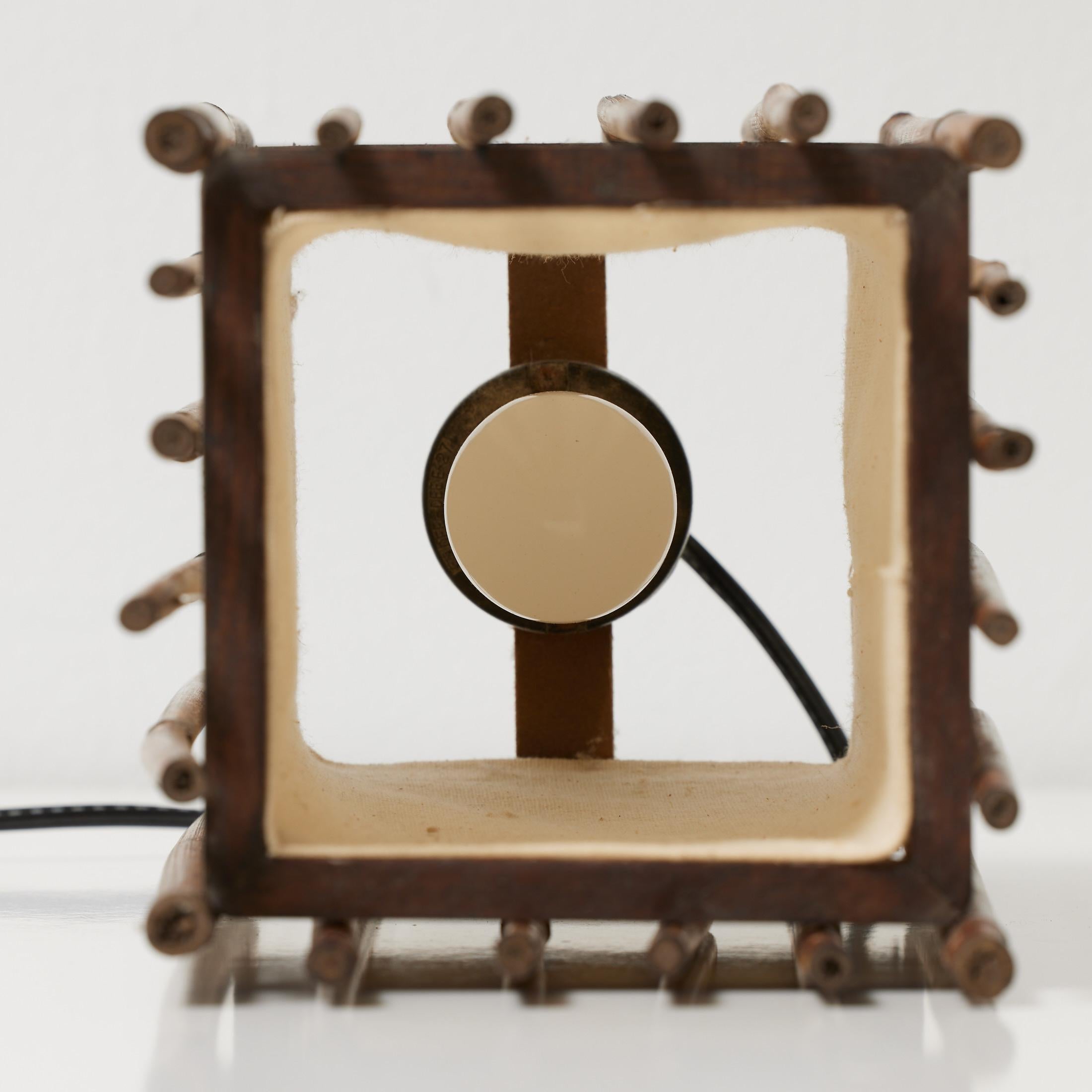 Mid-Century Modern Table Lamp – Bamboo and Linen, Circa 1950 For Sale 7