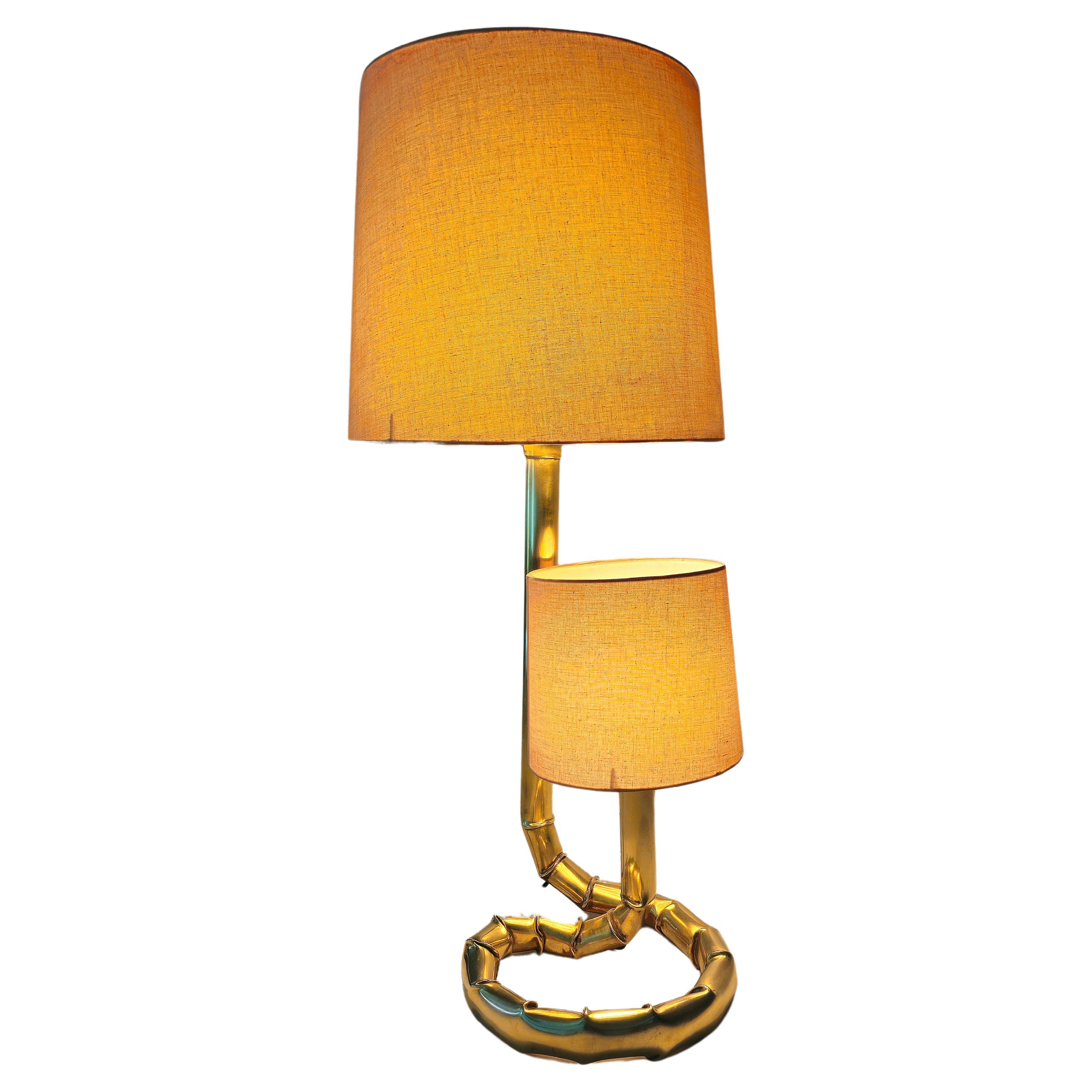 Lampe de table en laiton mi-siècle moderne  Éclairage italien, années 1960