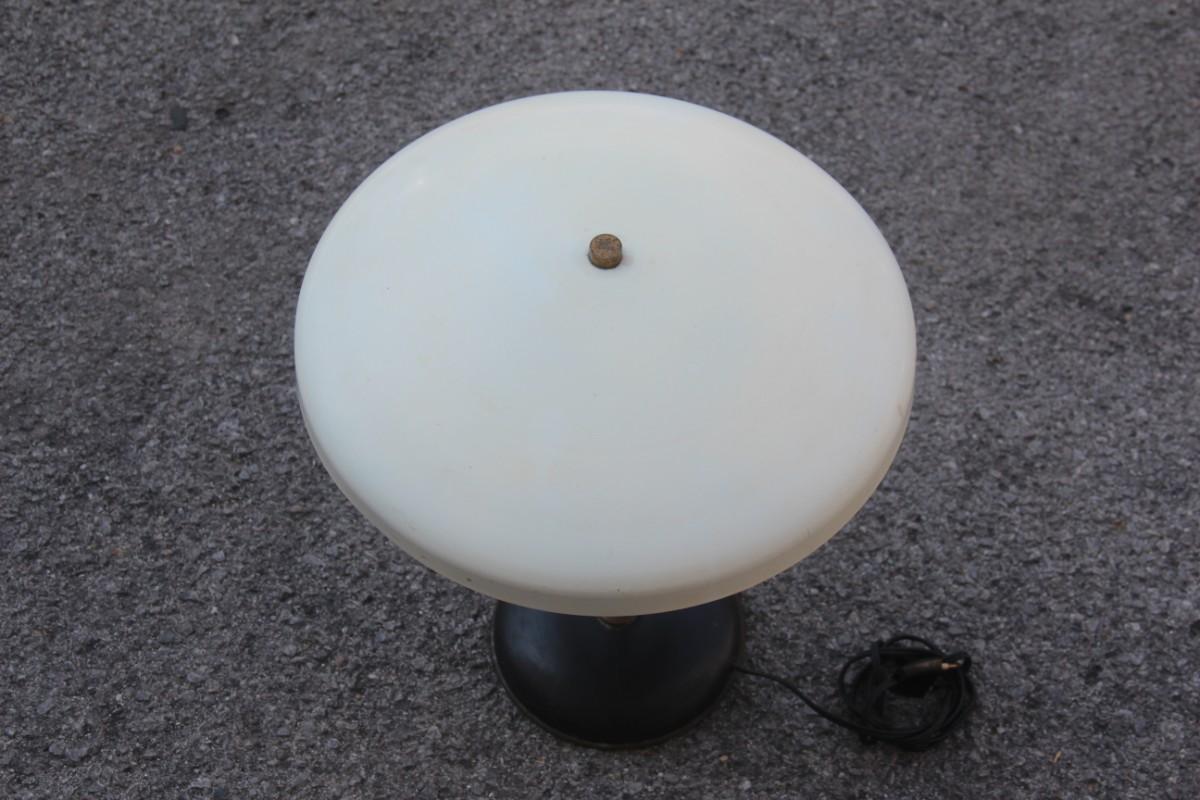 Lampe de table The Modernity Laiton Métal Laqué Design Italien Blanc Noir Bon état - En vente à Palermo, Sicily