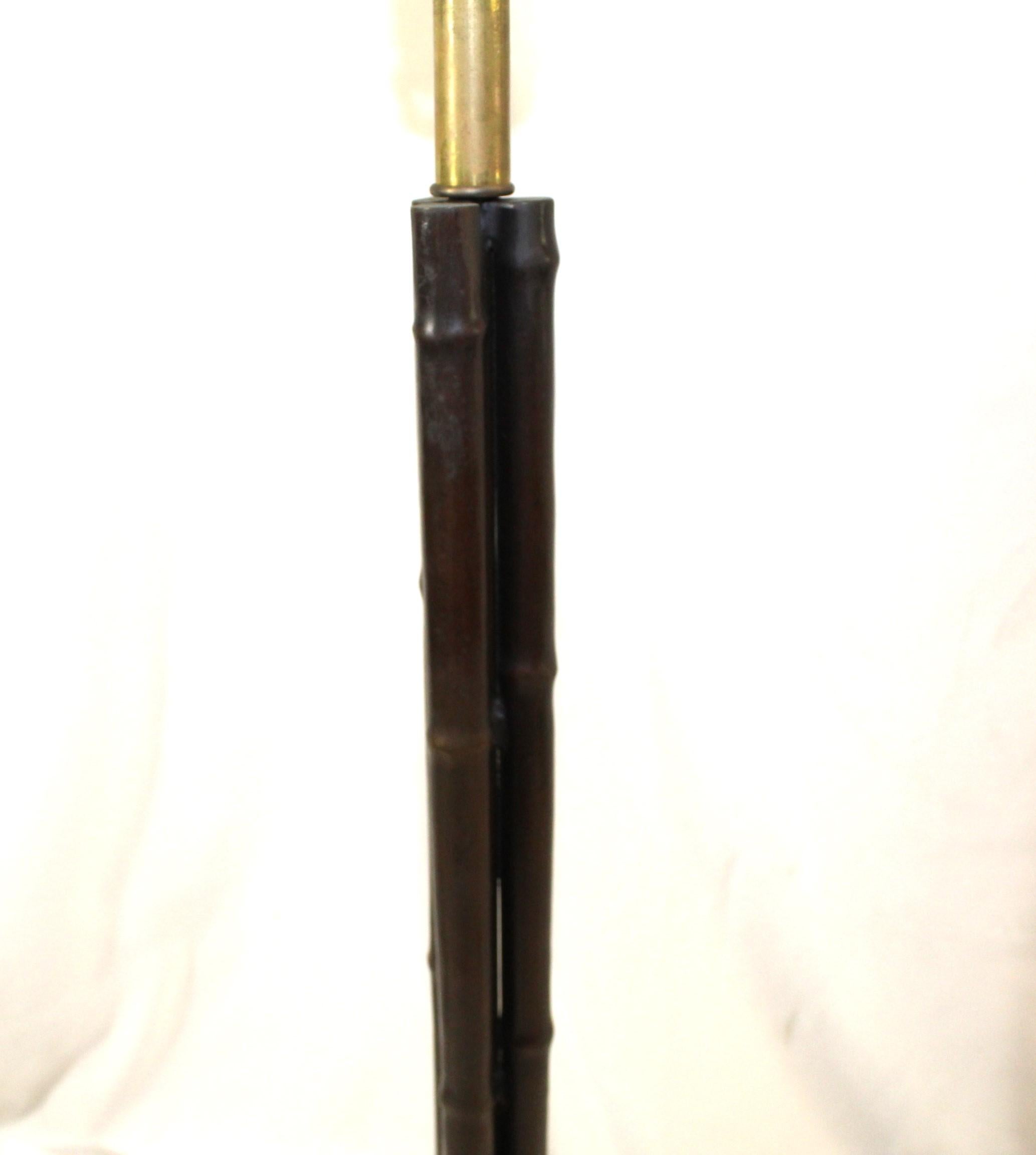 XXIe siècle et contemporain Lampe de bureau mi-siècle moderne en bronze, design bambou en vente