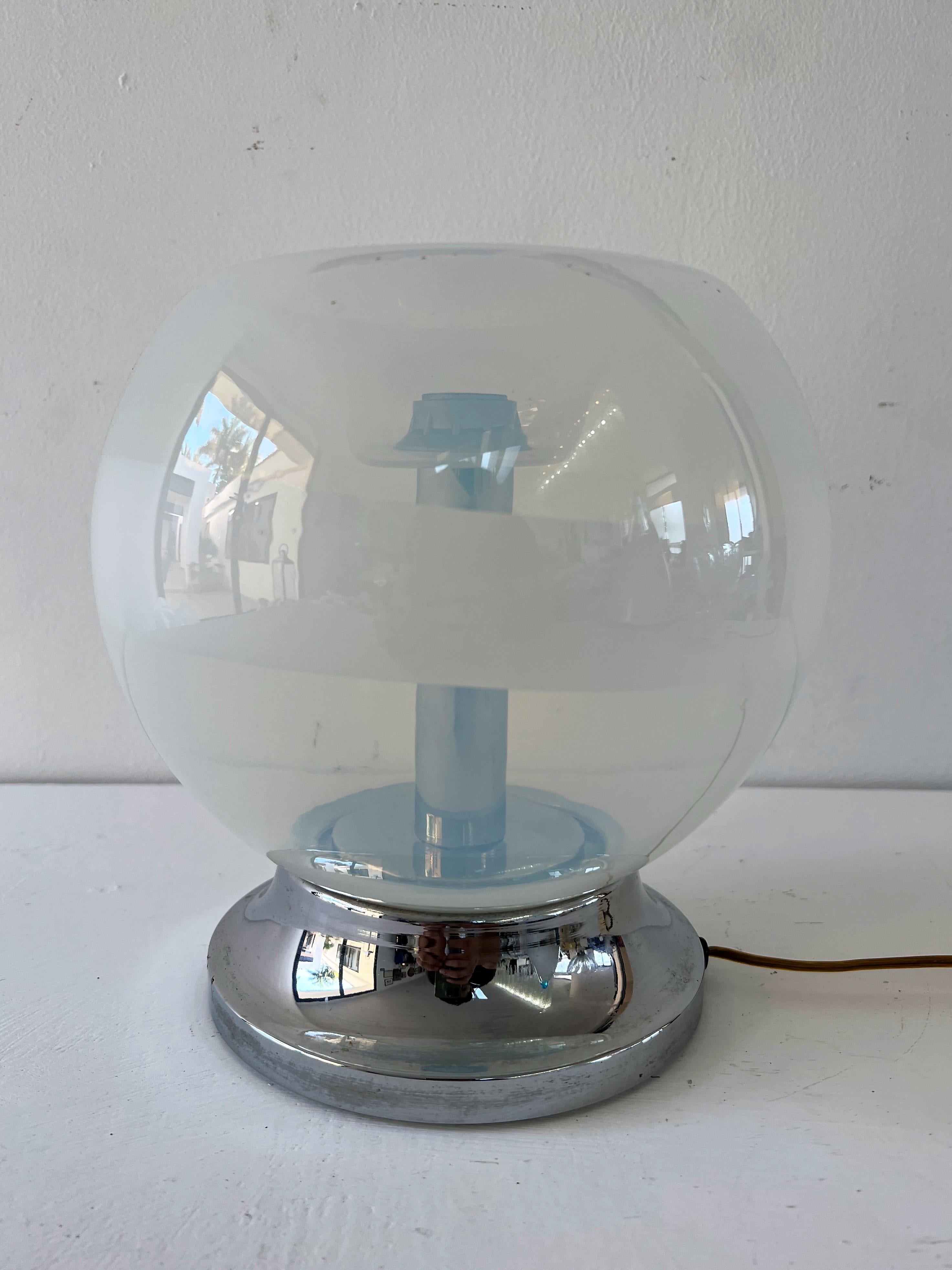 italien Lampe de bureau moderne du milieu du siècle dernier en verre de Murano par Carlo Nason pour Mazzega en vente