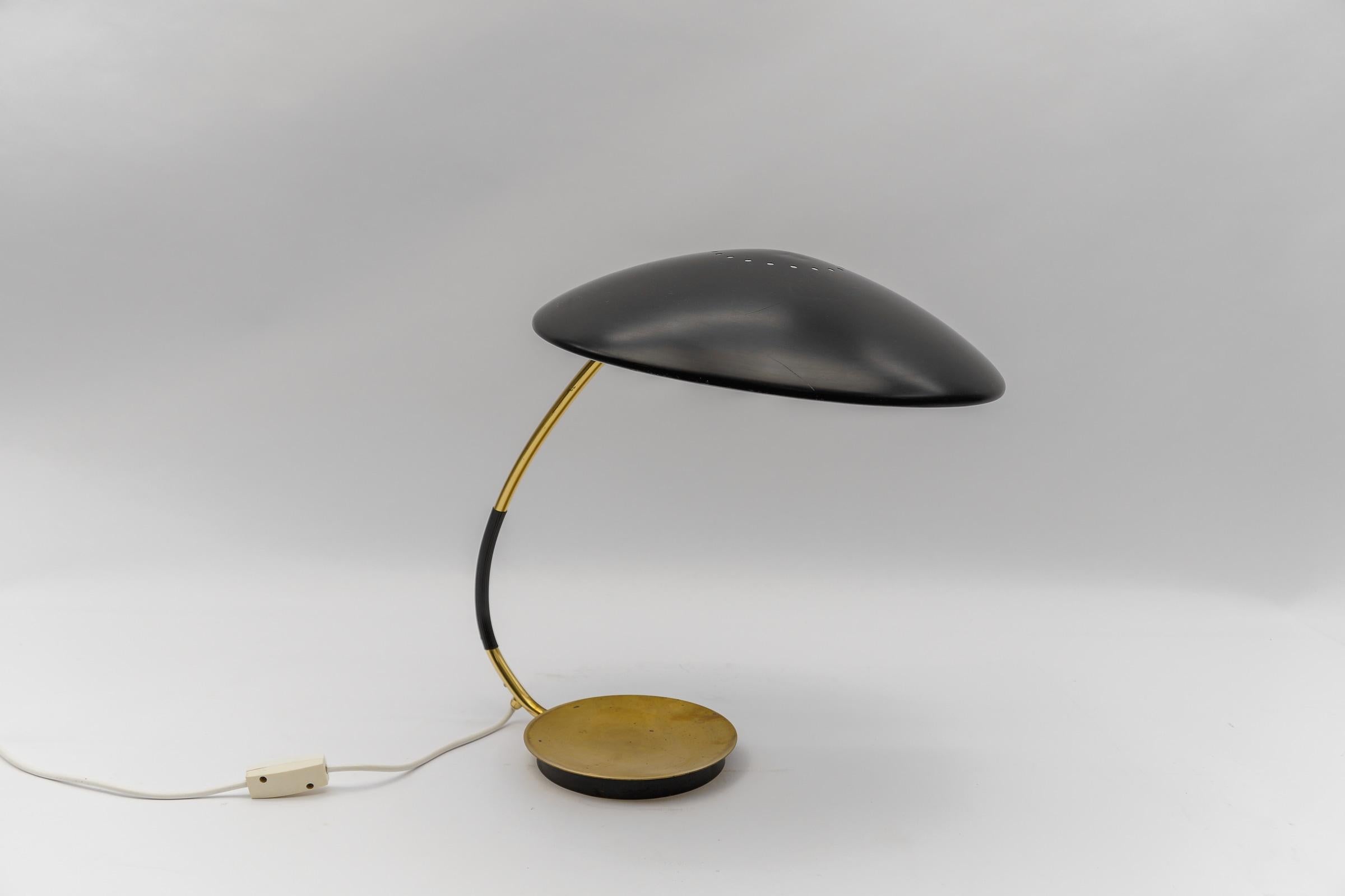 Mid-Century Modern Table Lamp by Kaiser Leuchten, 1950s, Germany In Fair Condition For Sale In Nürnberg, Bayern