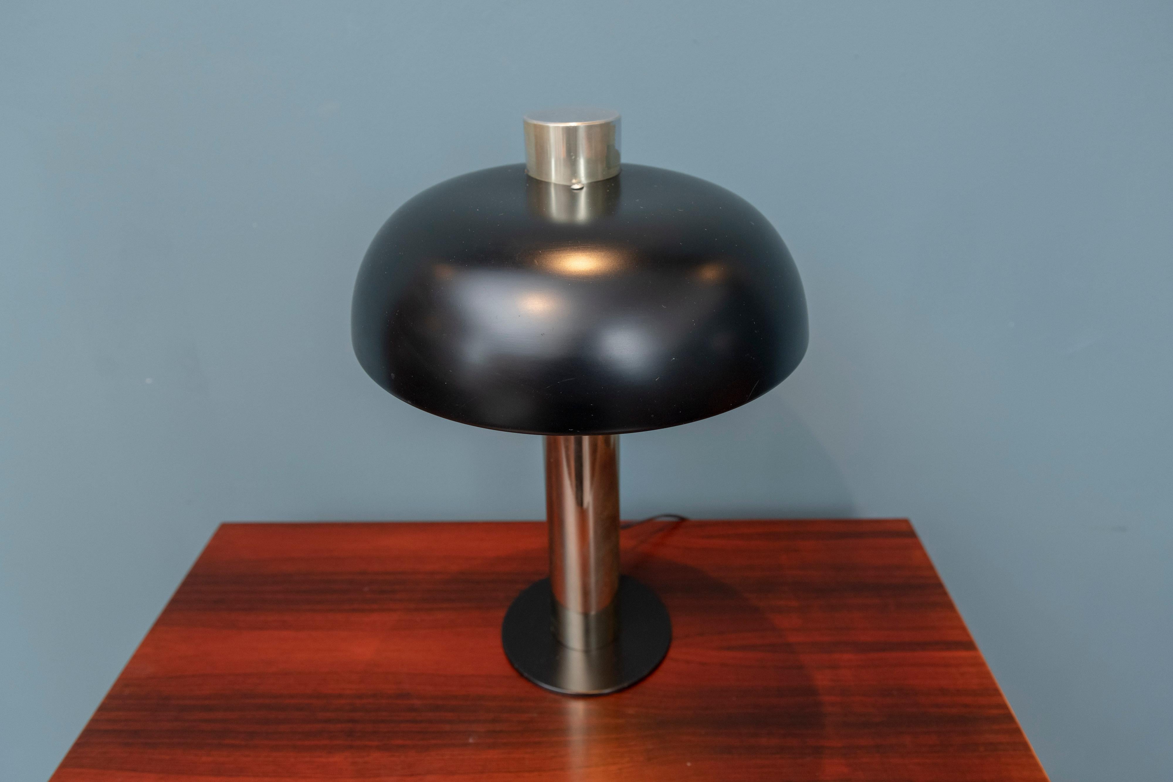 Mid-Century Modern Table Lamp by Laurel In Good Condition In San Francisco, CA