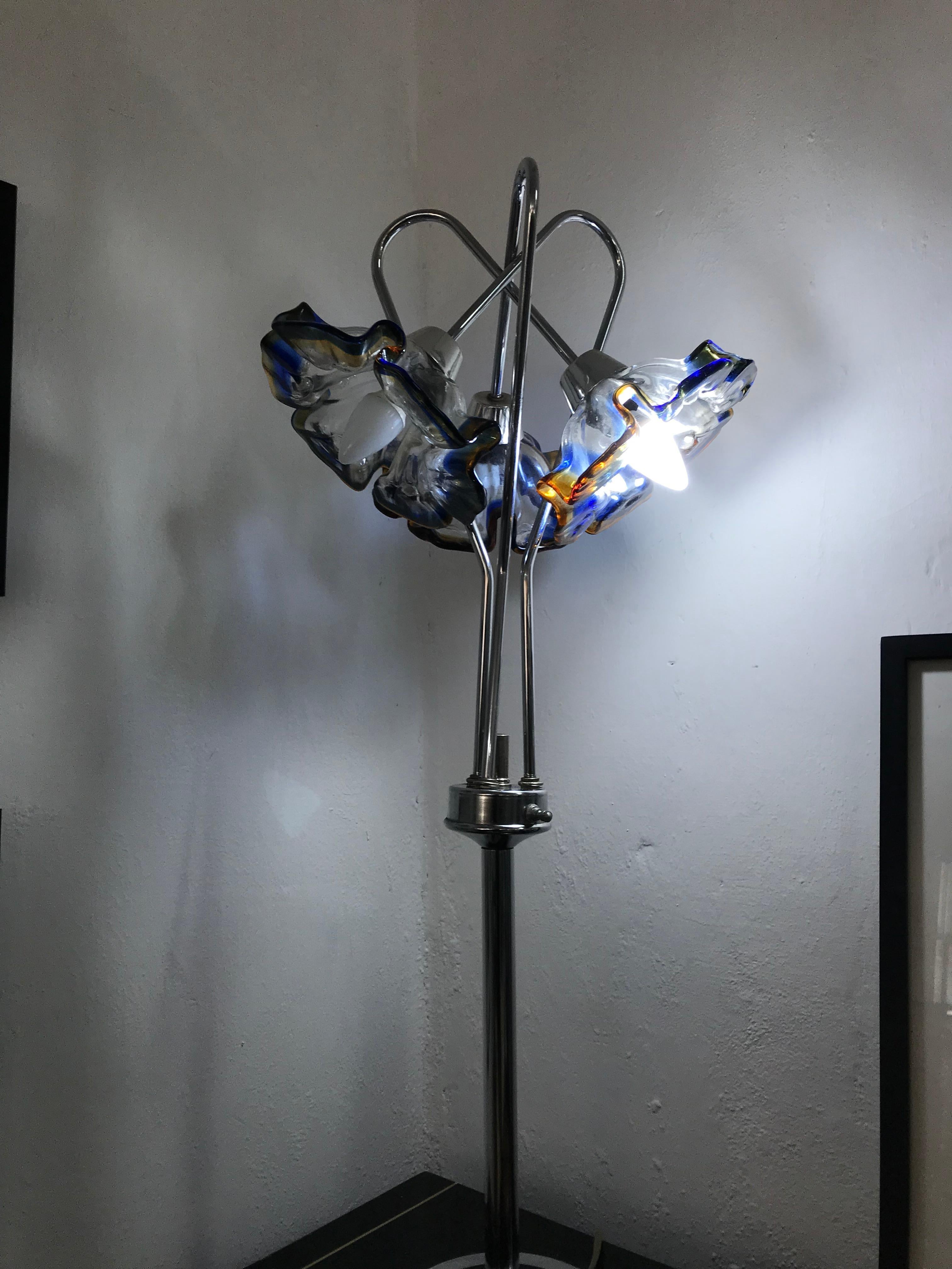 Mid-Century Modern Table Lamp by Mazzega in Murano Glass and Chrome, circa 1970 In Good Condition For Sale In Merida, Yucatan