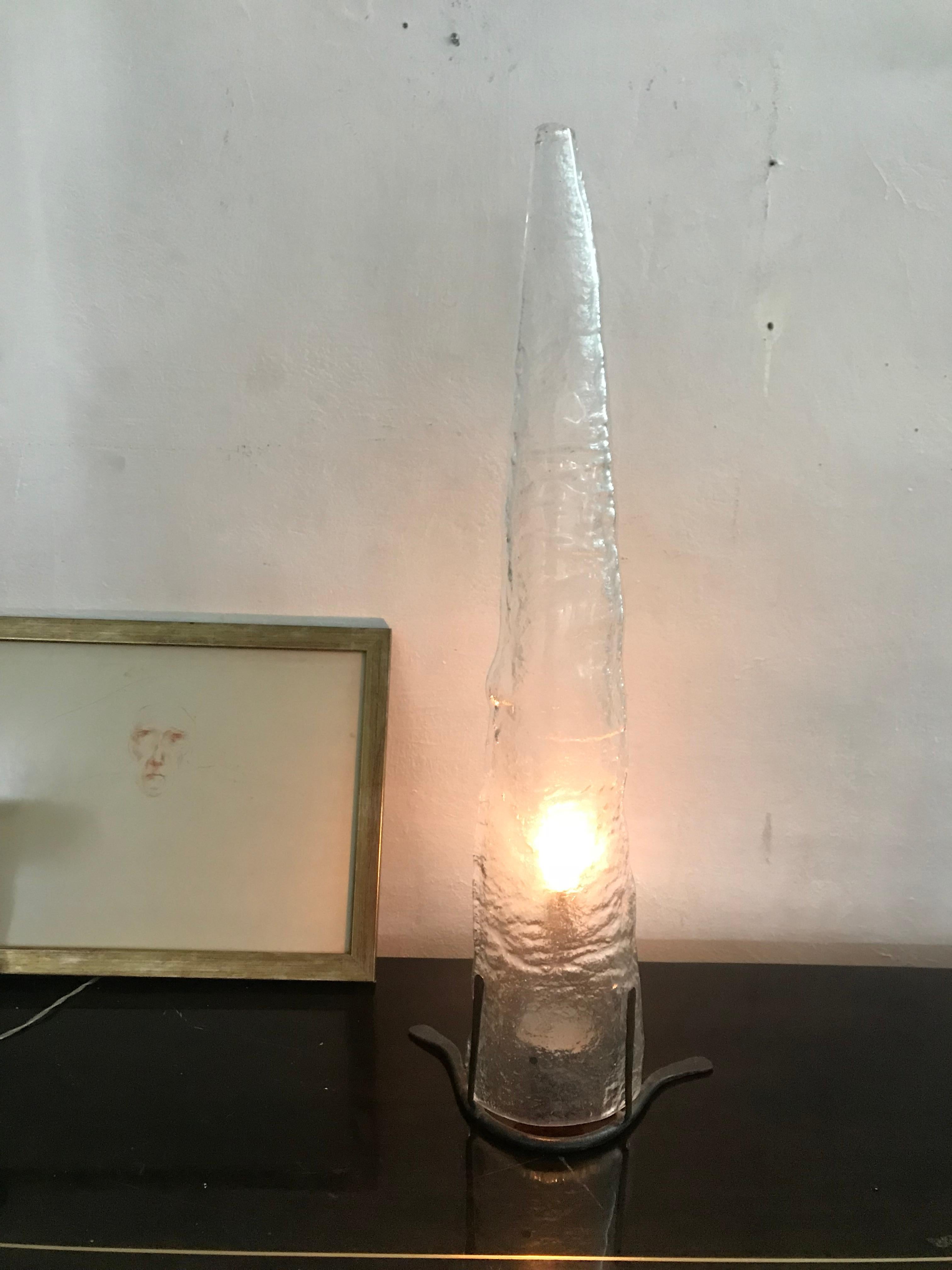 Table lamp in the shape of a Stalagmite by Mazzega in hand blown glass and handwrought iron. 
Made in Murano Italy, circa 1960s.