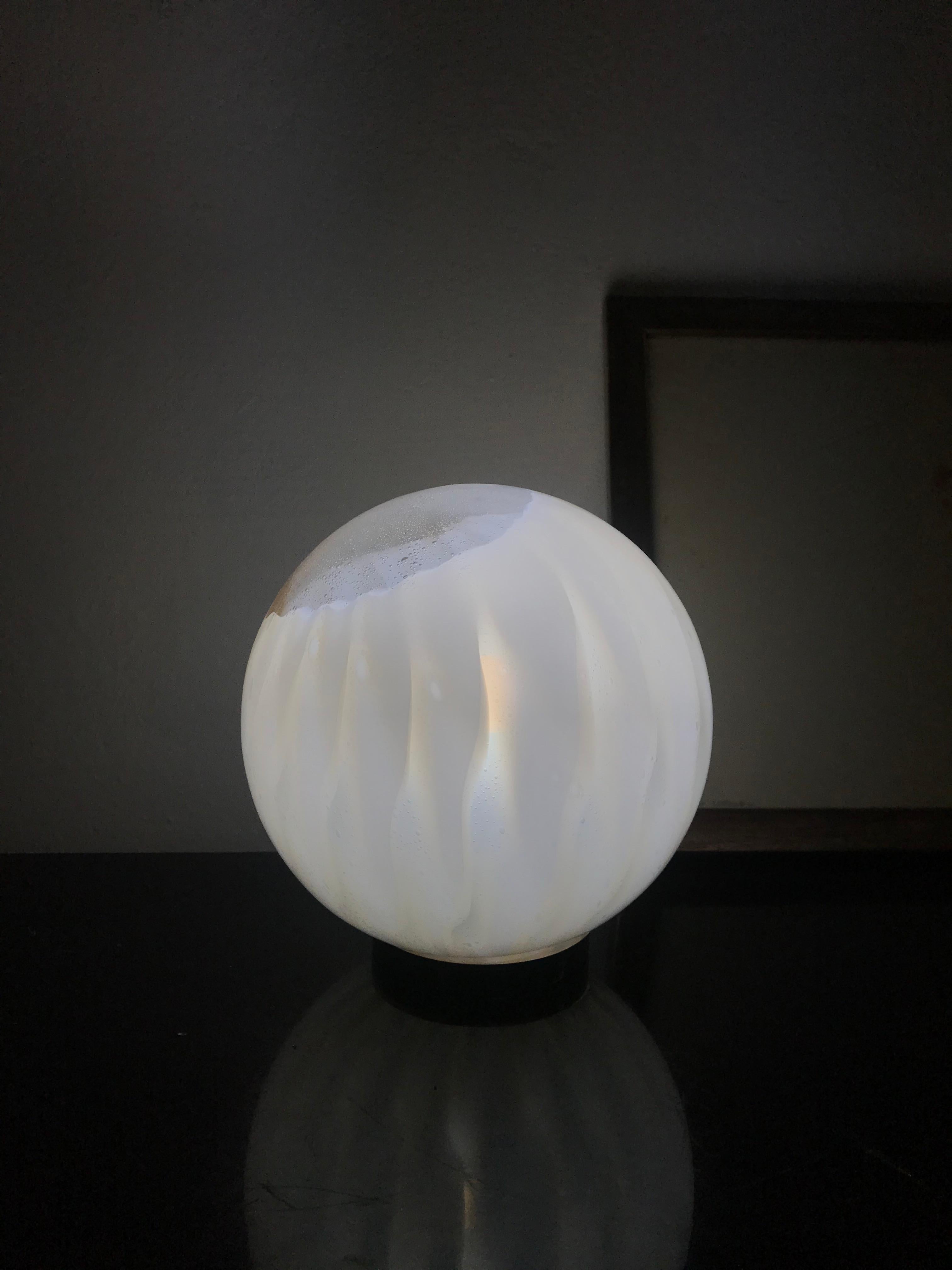 Space Age table lamp in hand blow Murano glass circa 1960, manufactured by Mazzega.